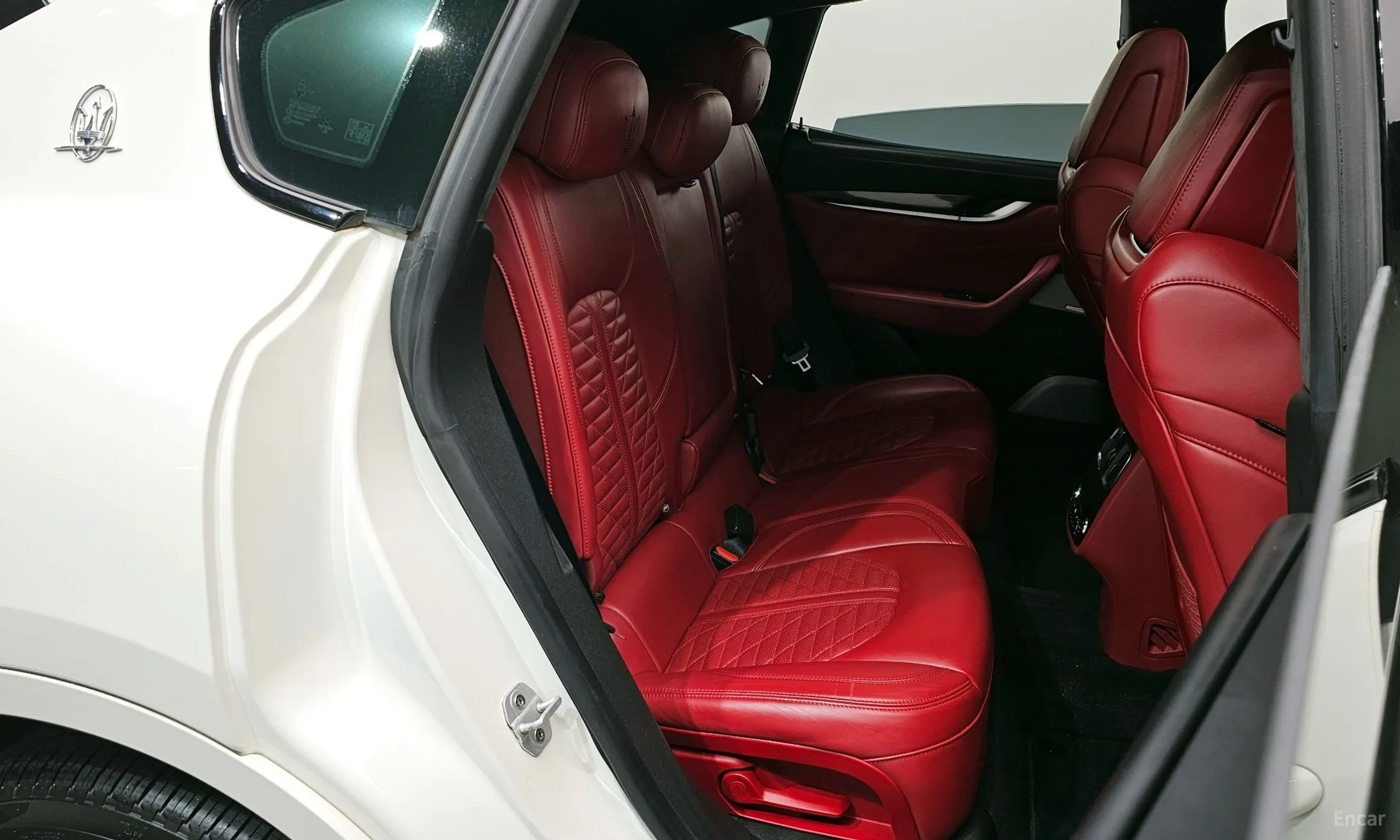 Maserati Levante превью 12