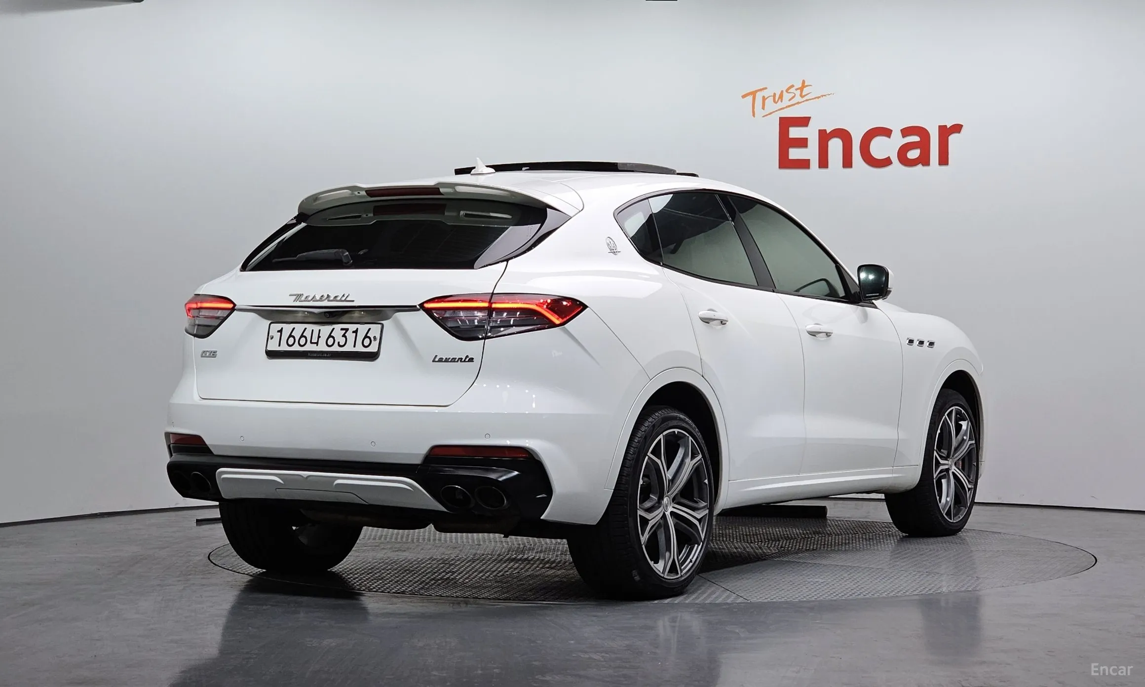 Maserati Levante превью 2
