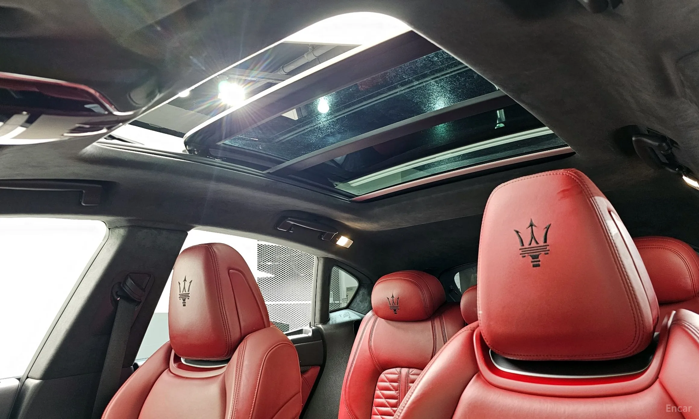 Maserati Levante превью 19