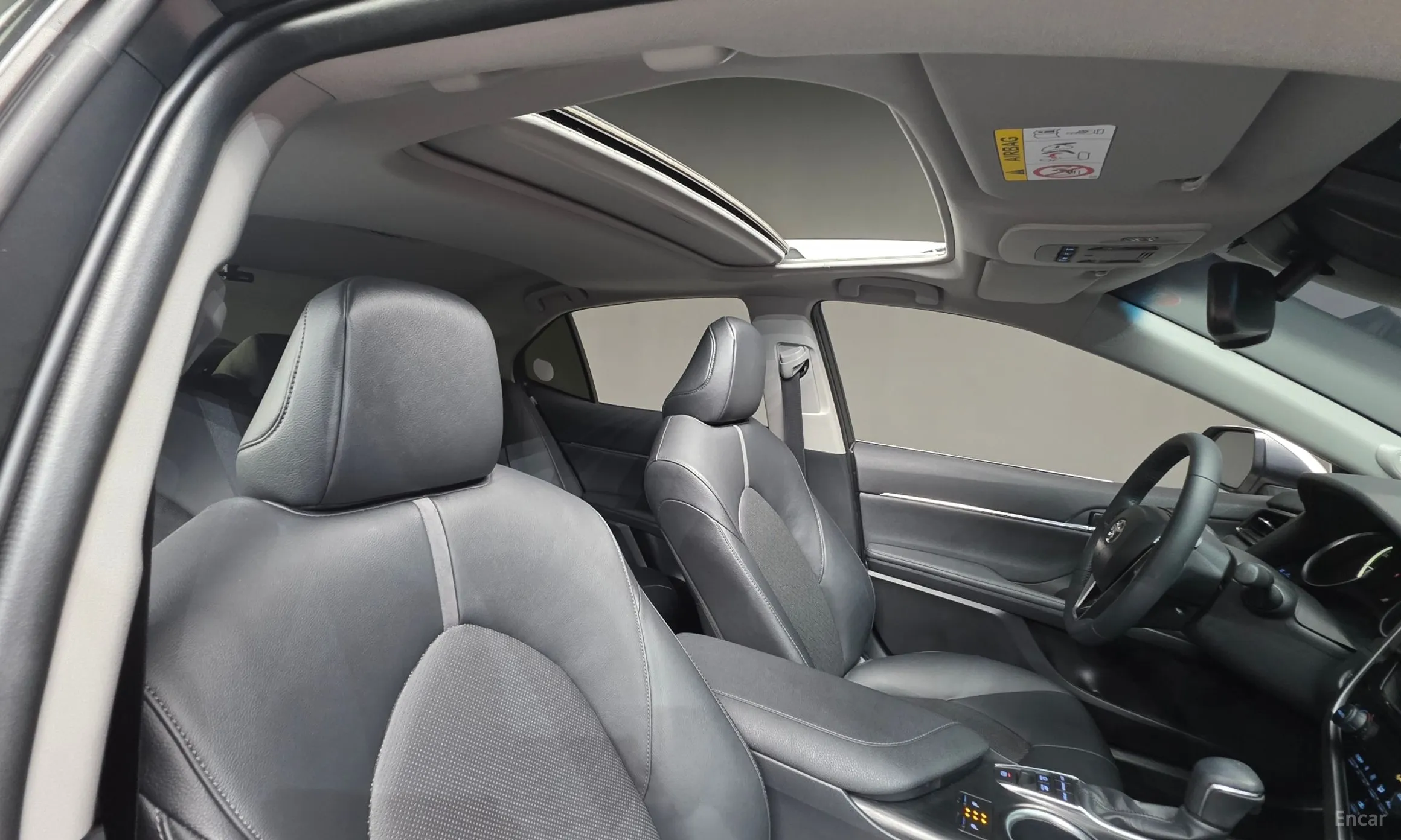 Toyota Camry (XV70) превью 11