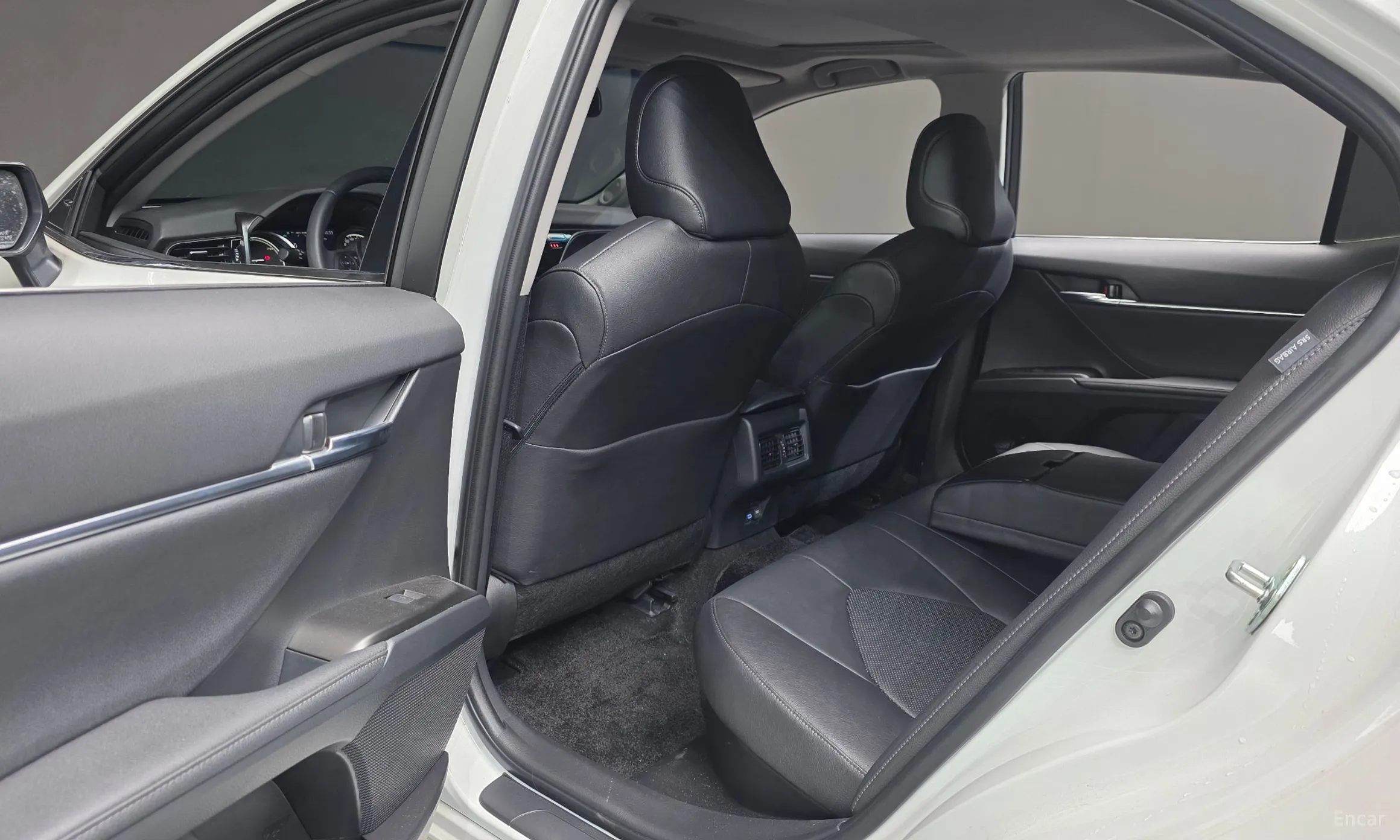 Toyota Camry (XV70) превью 18