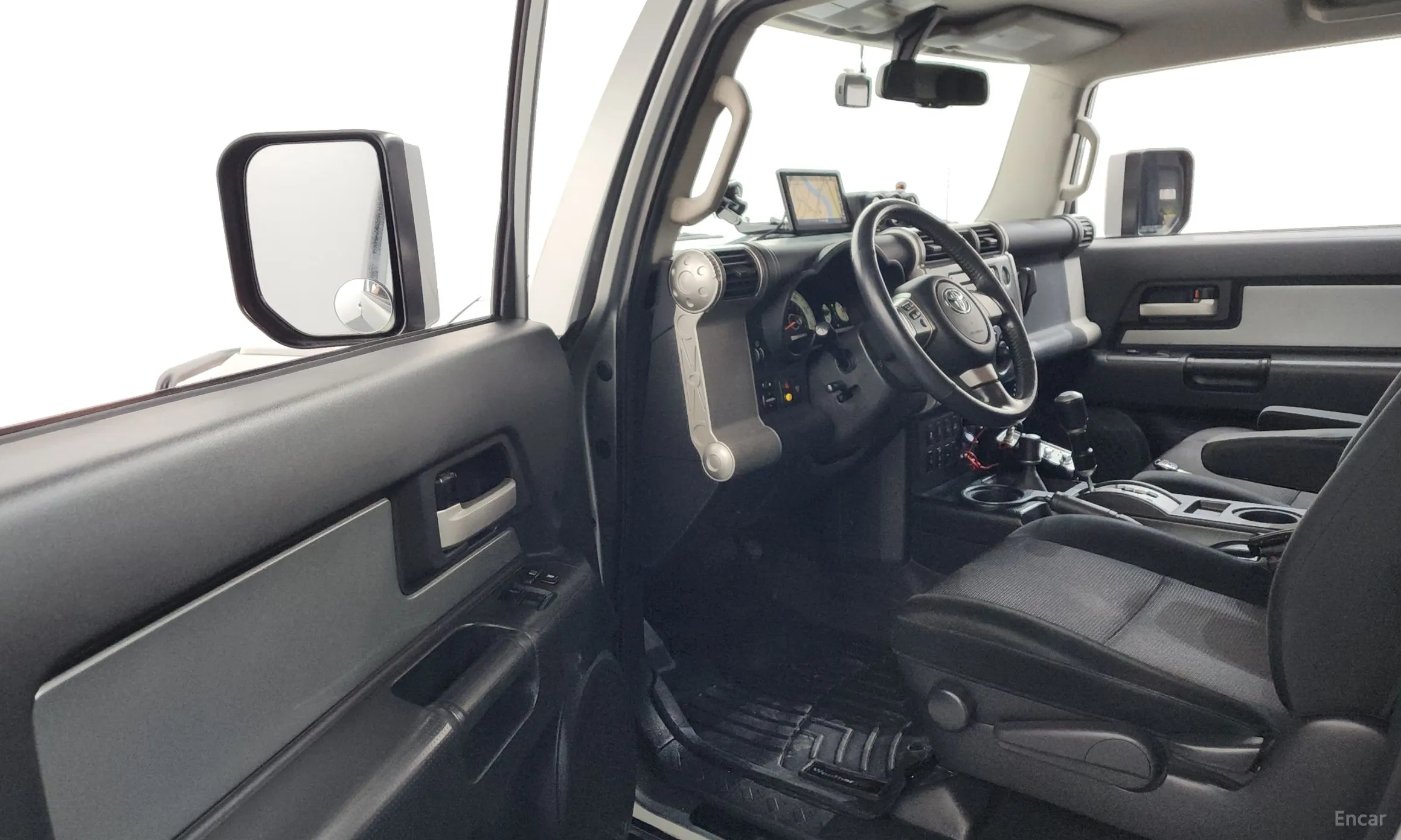 Toyota FJ Cruiser превью 10