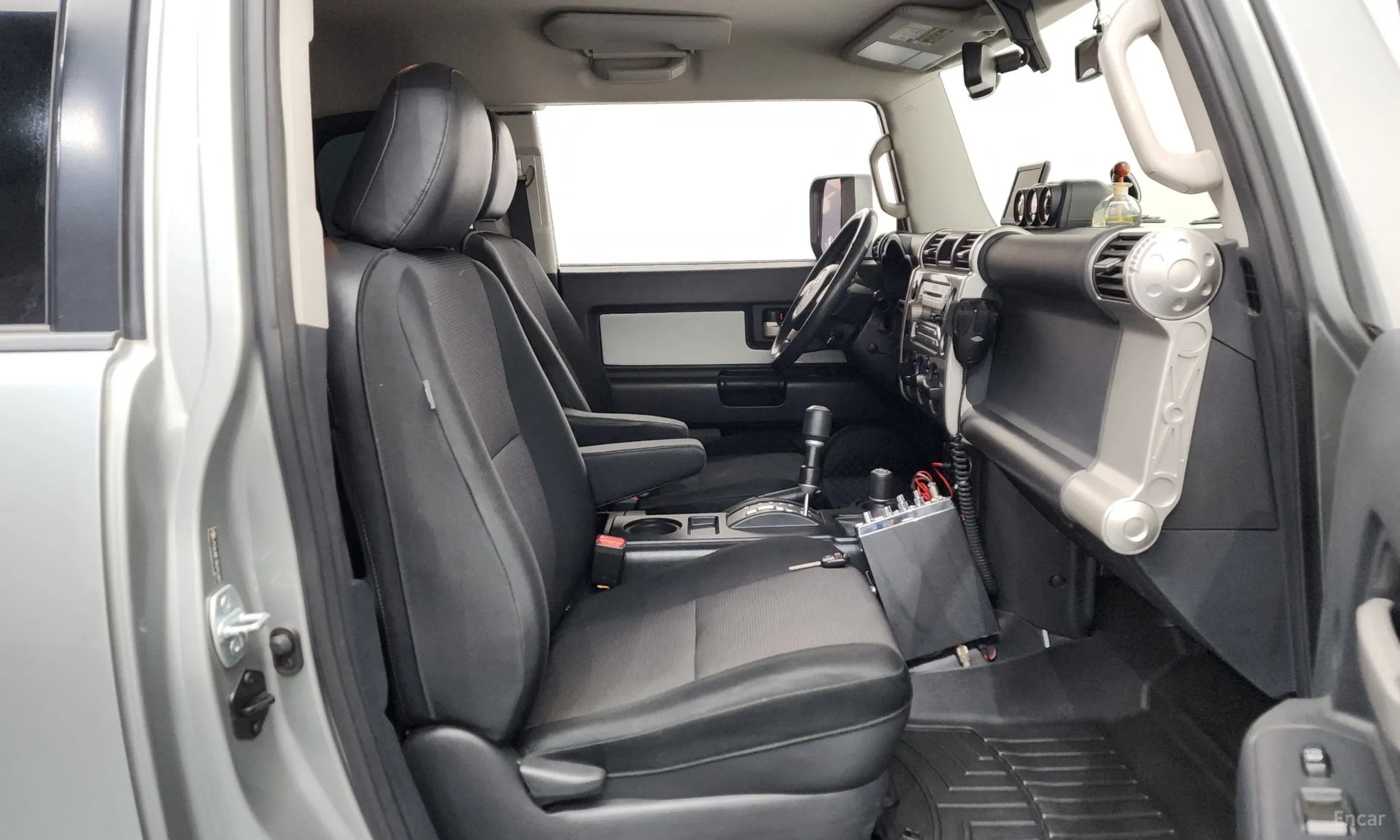 Toyota FJ Cruiser превью 11