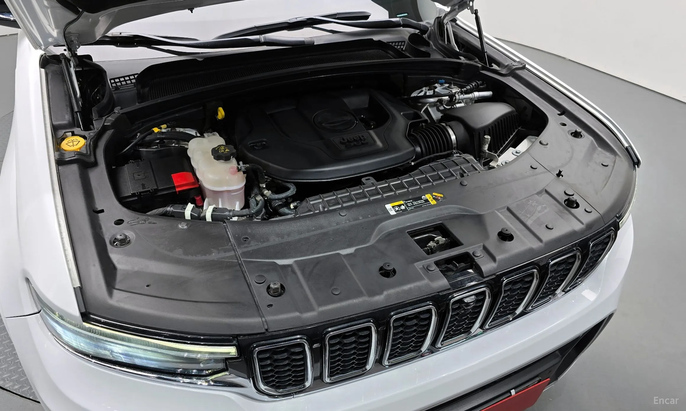Jeep Grand Cherokee (WL) превью 6