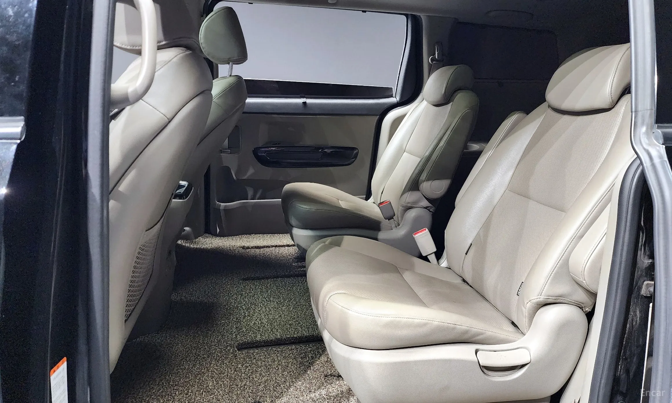 Kia Carnival превью 12