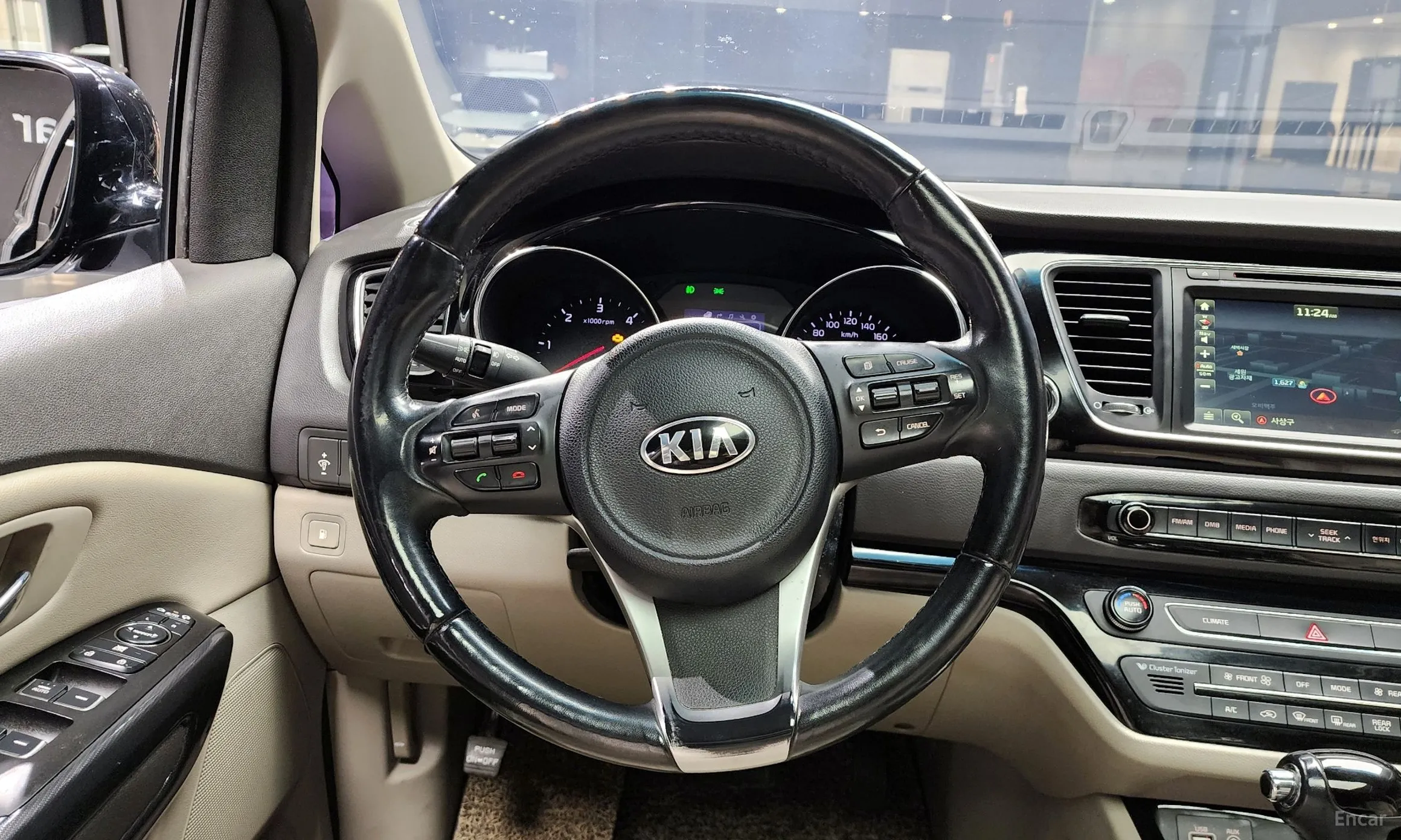 Kia Carnival превью 14