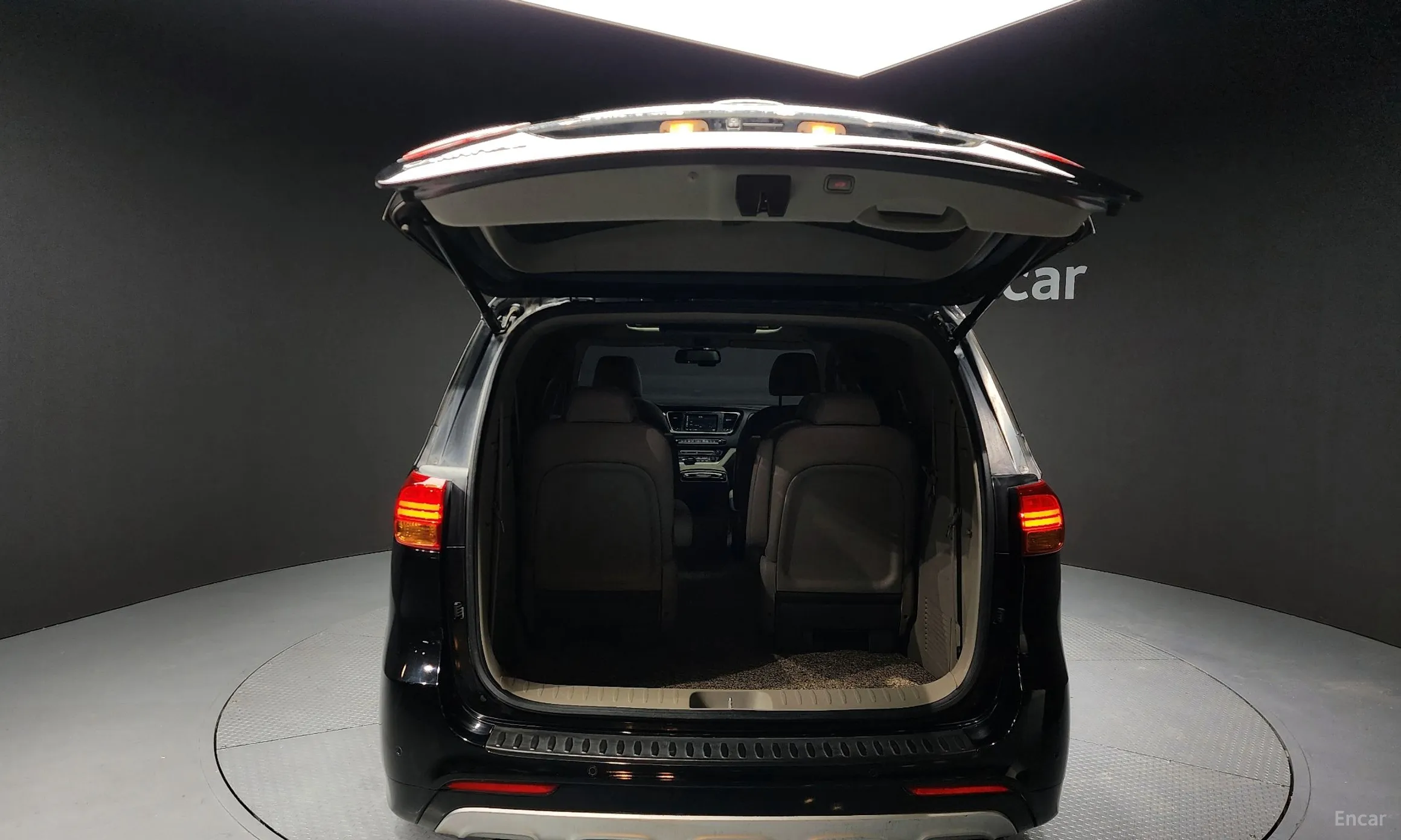 Kia Carnival превью 20