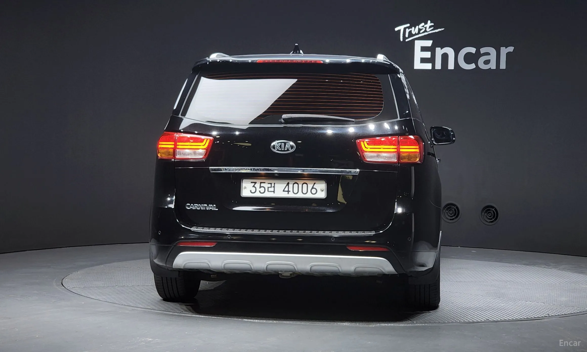 Kia Carnival превью 4