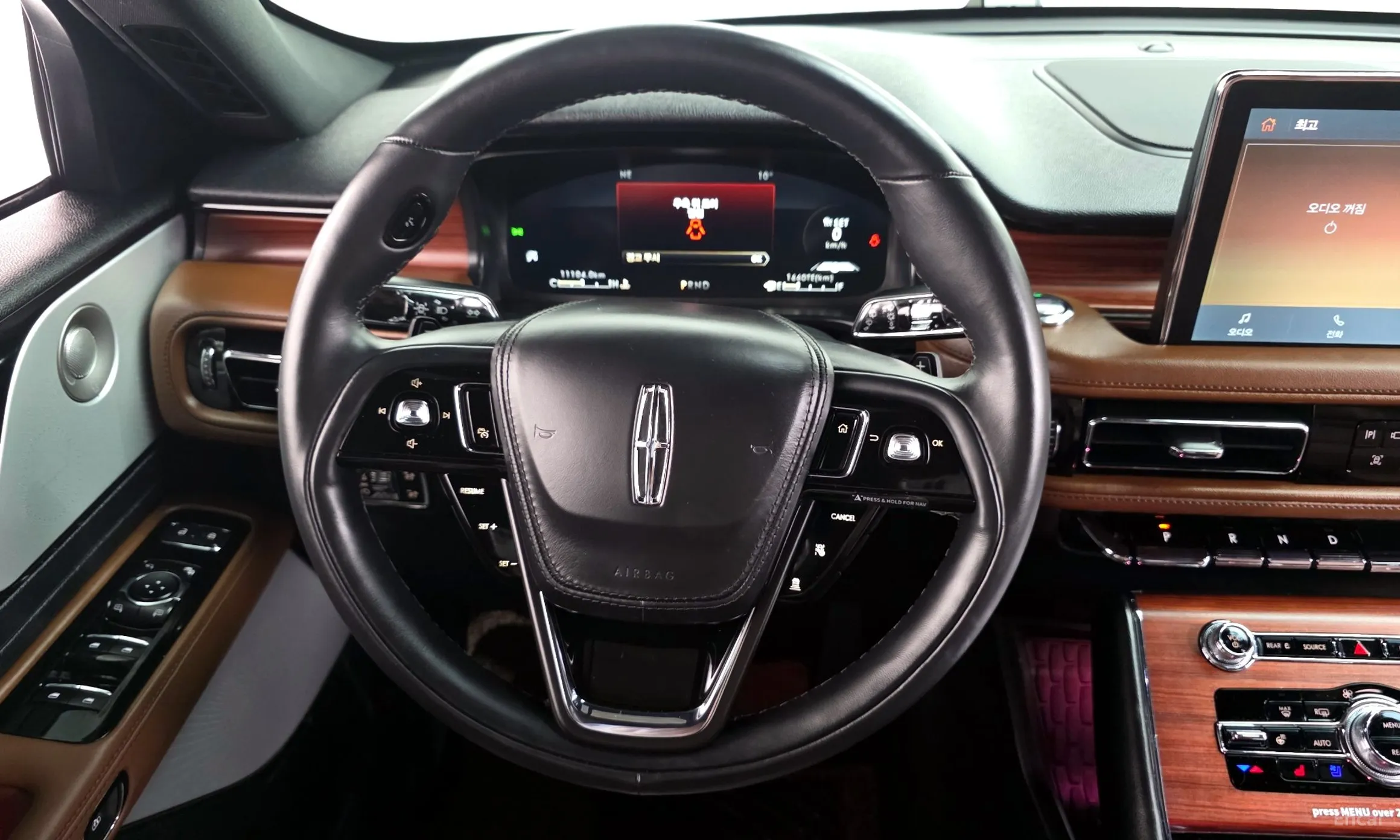 Lincoln Aviator 2nd Generation превью 13