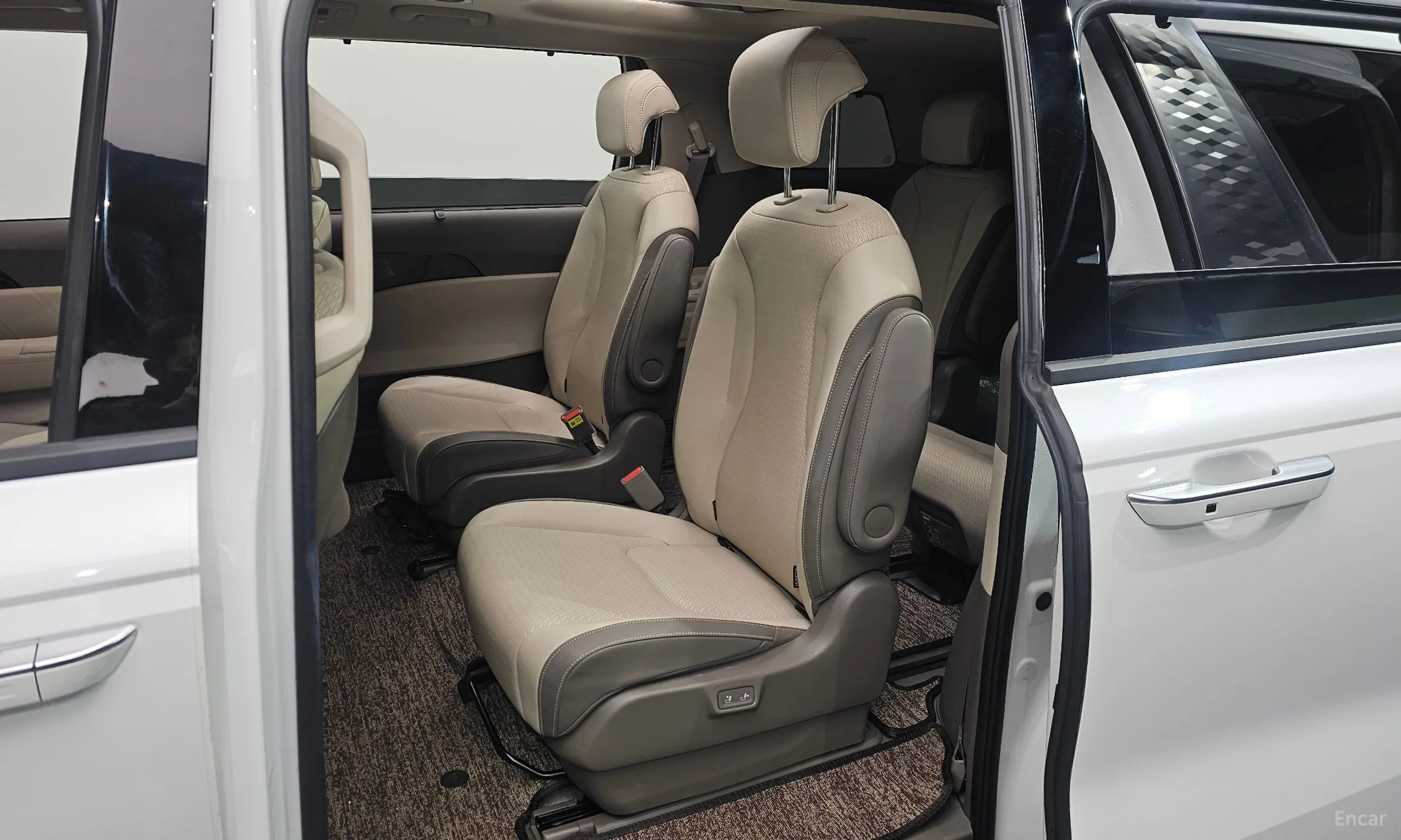 Kia Carnival 4th Generation превью 12