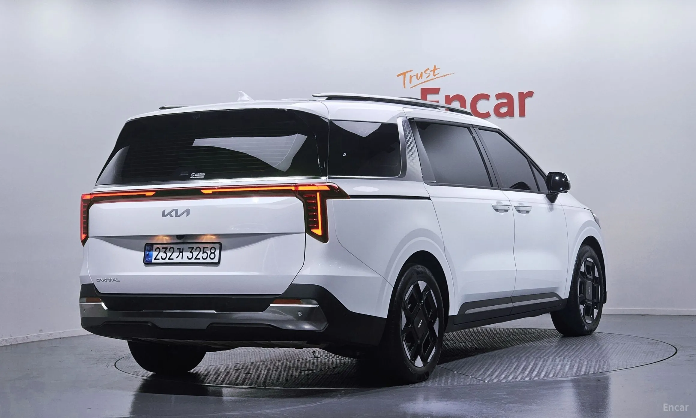 Kia Carnival 4th Generation превью 2