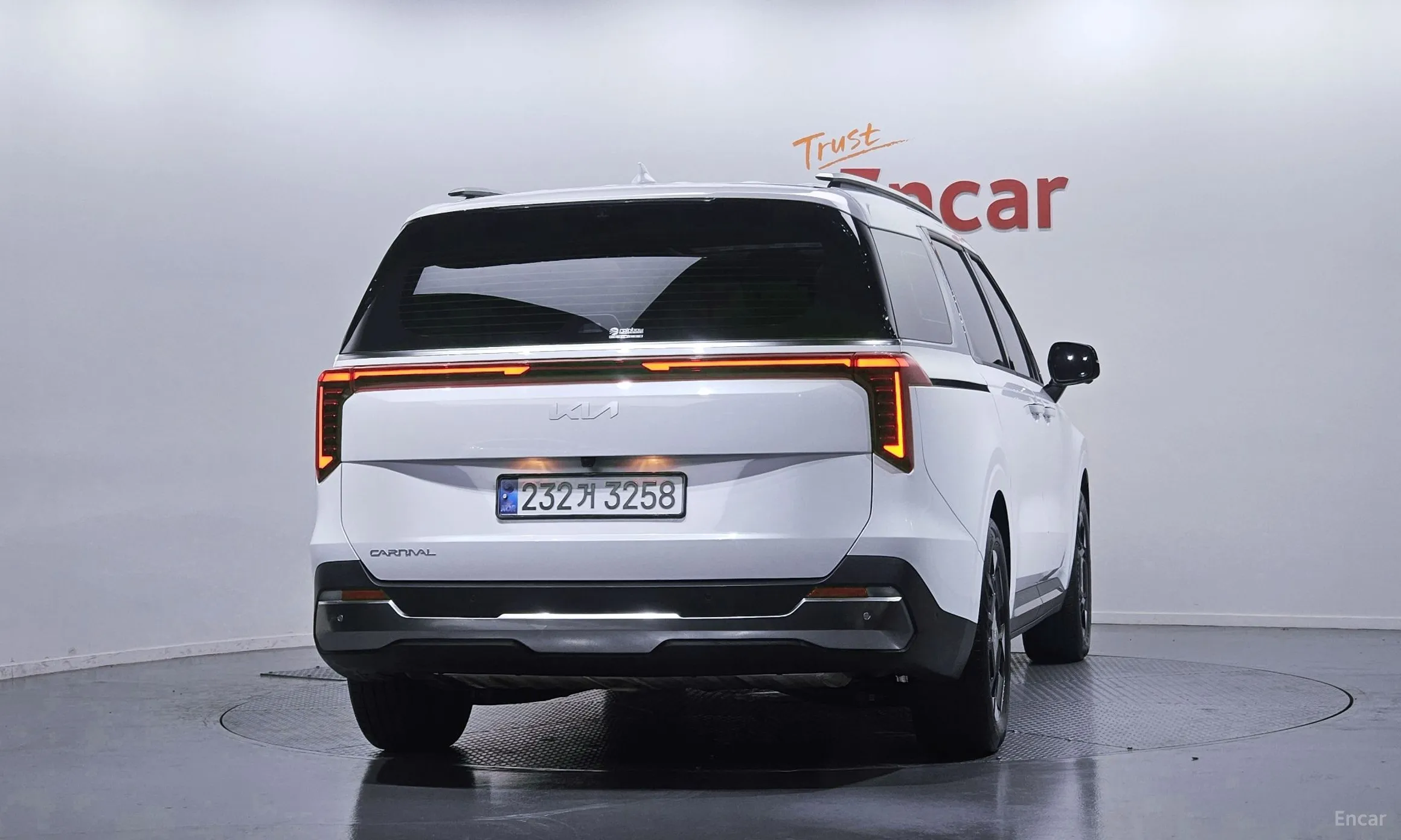 Kia Carnival 4th Generation превью 4