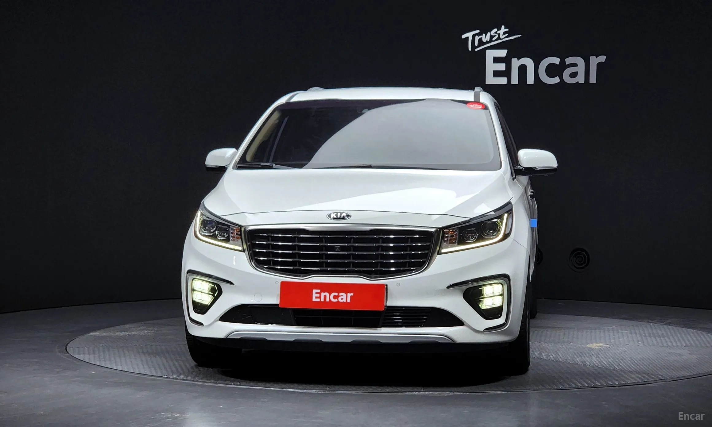 Kia Carnival превью 3