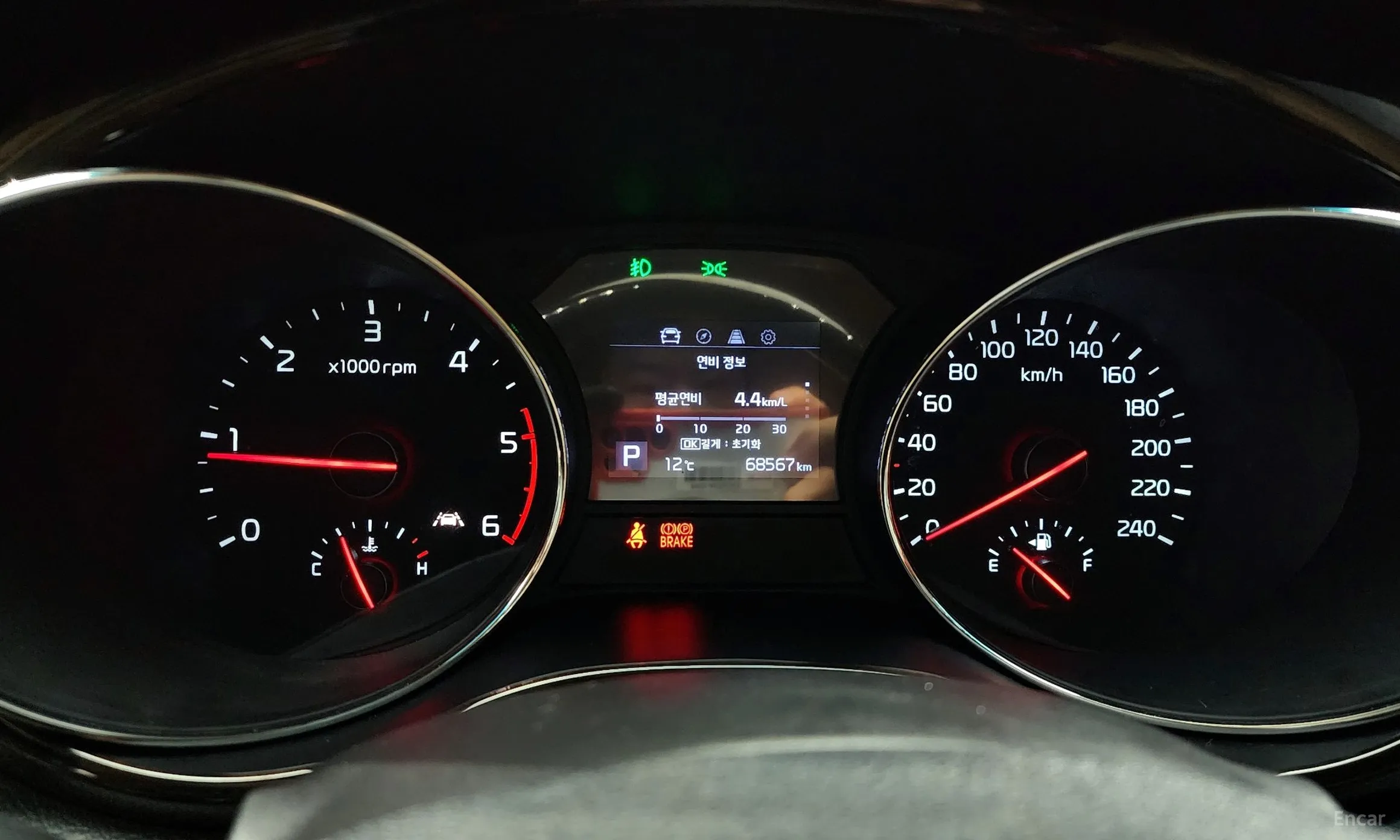 Kia Carnival превью 8