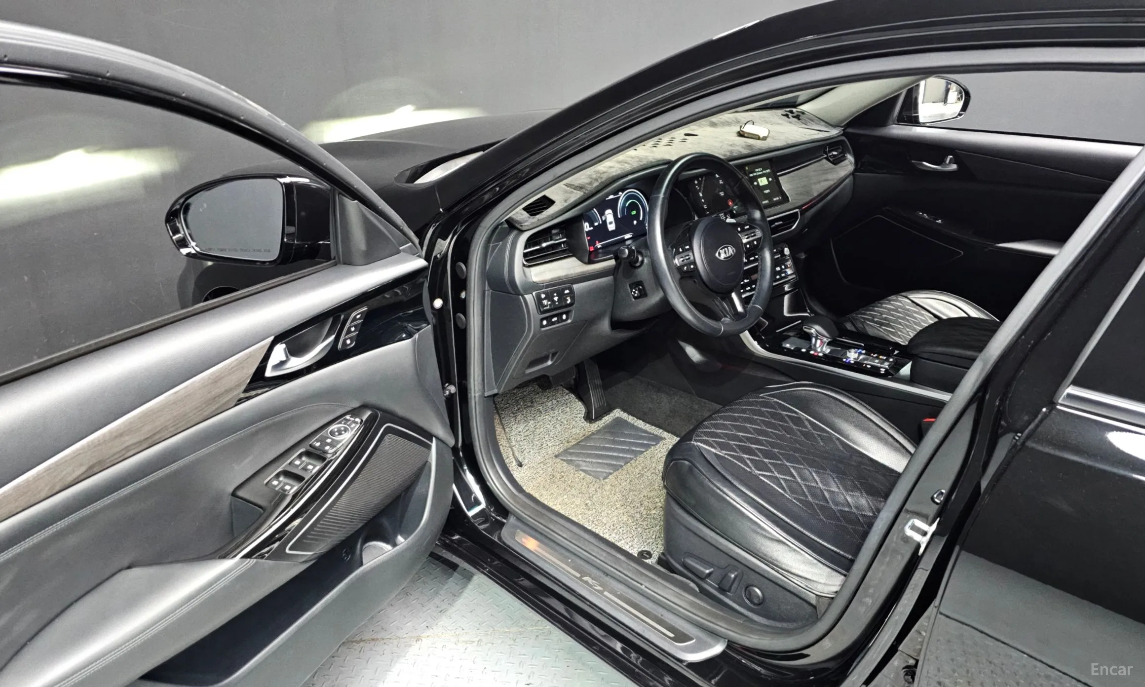 Kia K7 Premier Hybrid превью 10