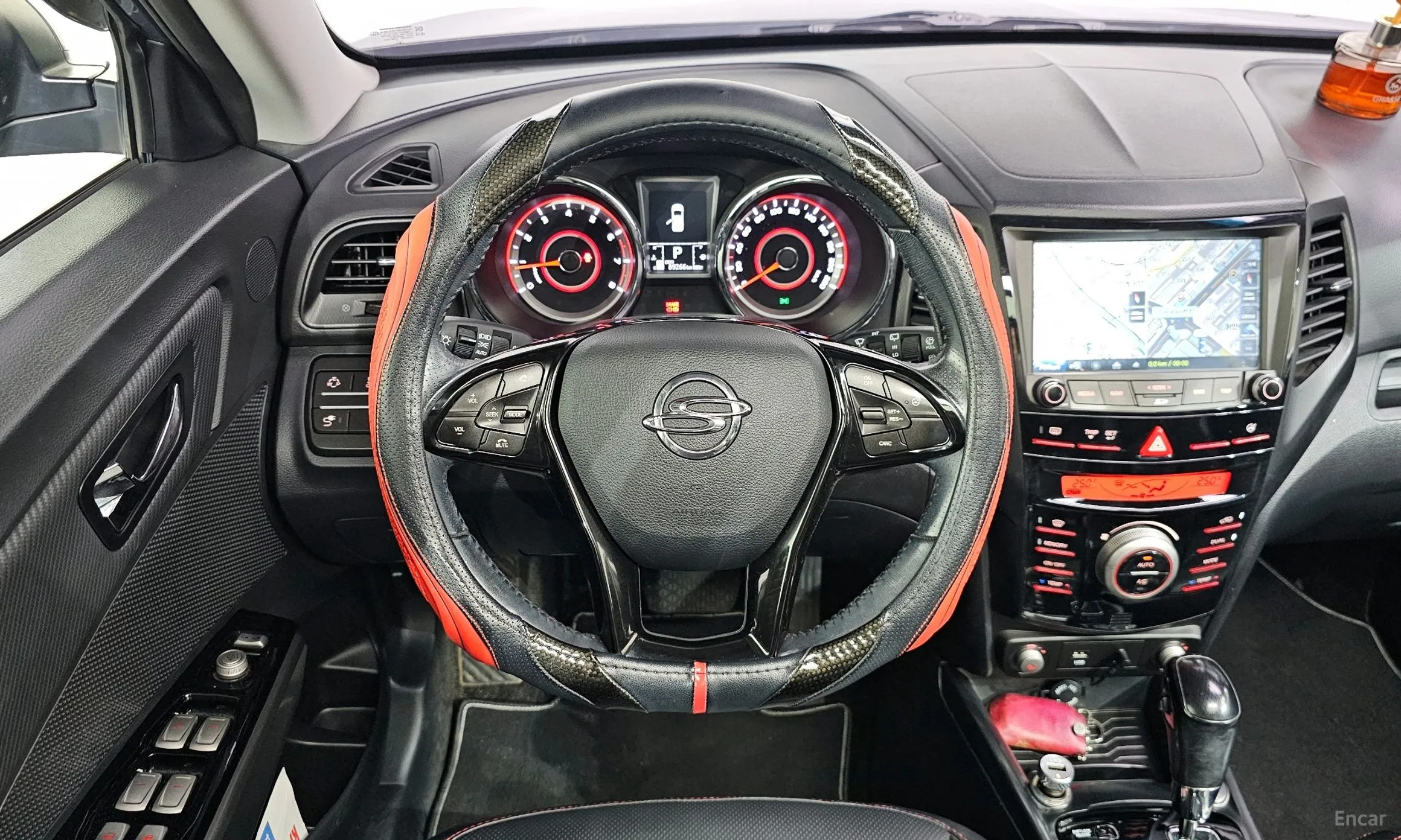 KG Mobility (SsangYong) Tivoli Air превью 13