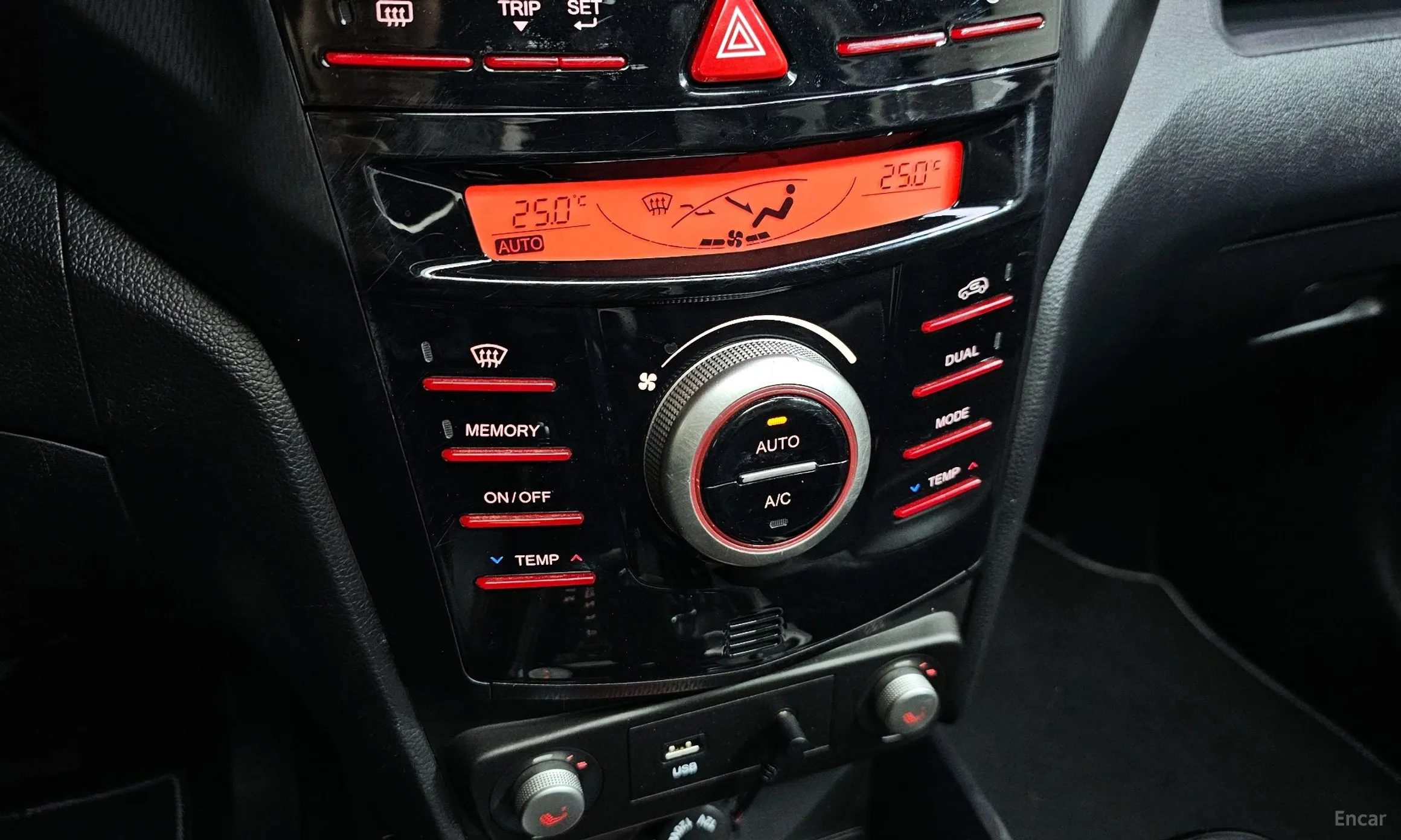 KG Mobility (SsangYong) Tivoli Air превью 17