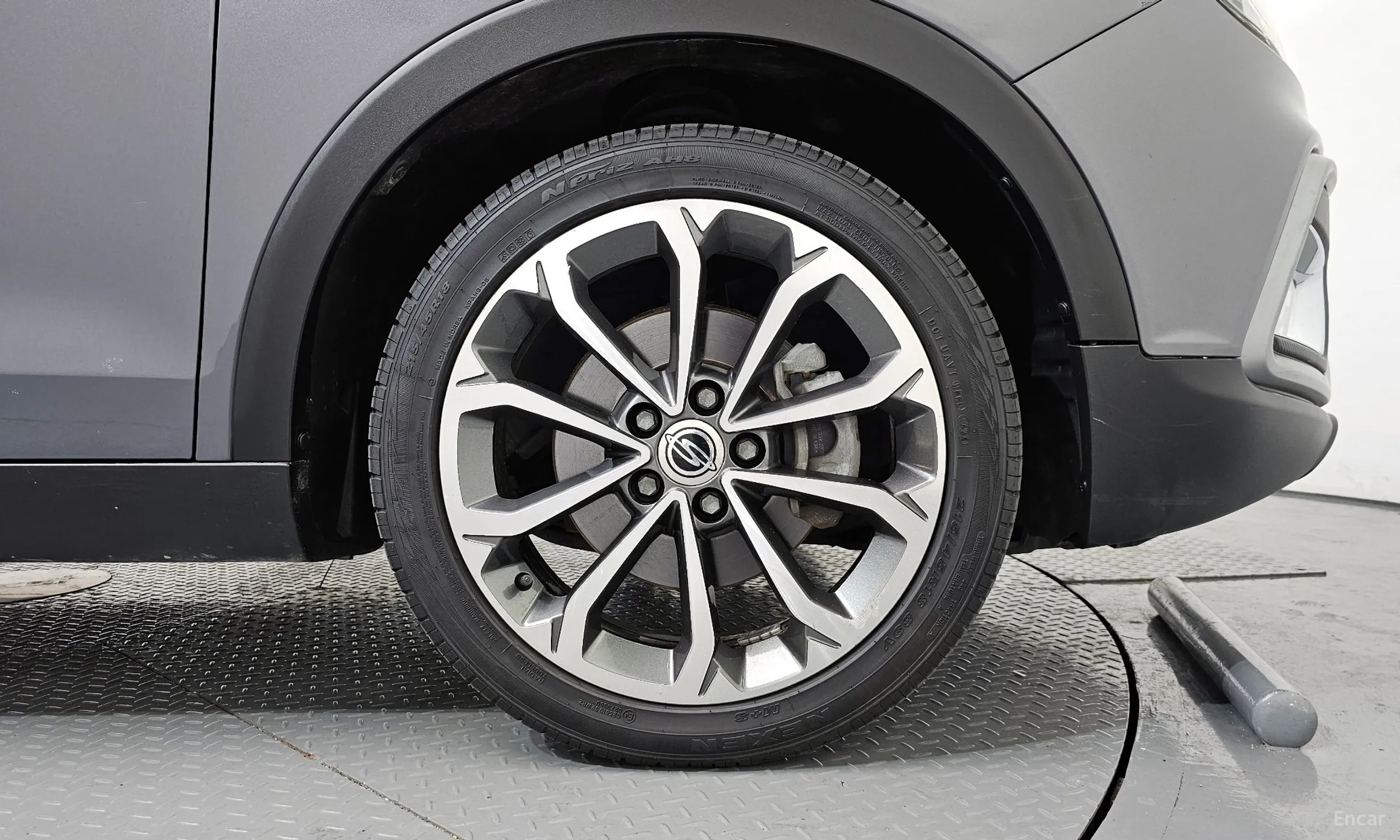 KG Mobility (SsangYong) Tivoli Air превью 5