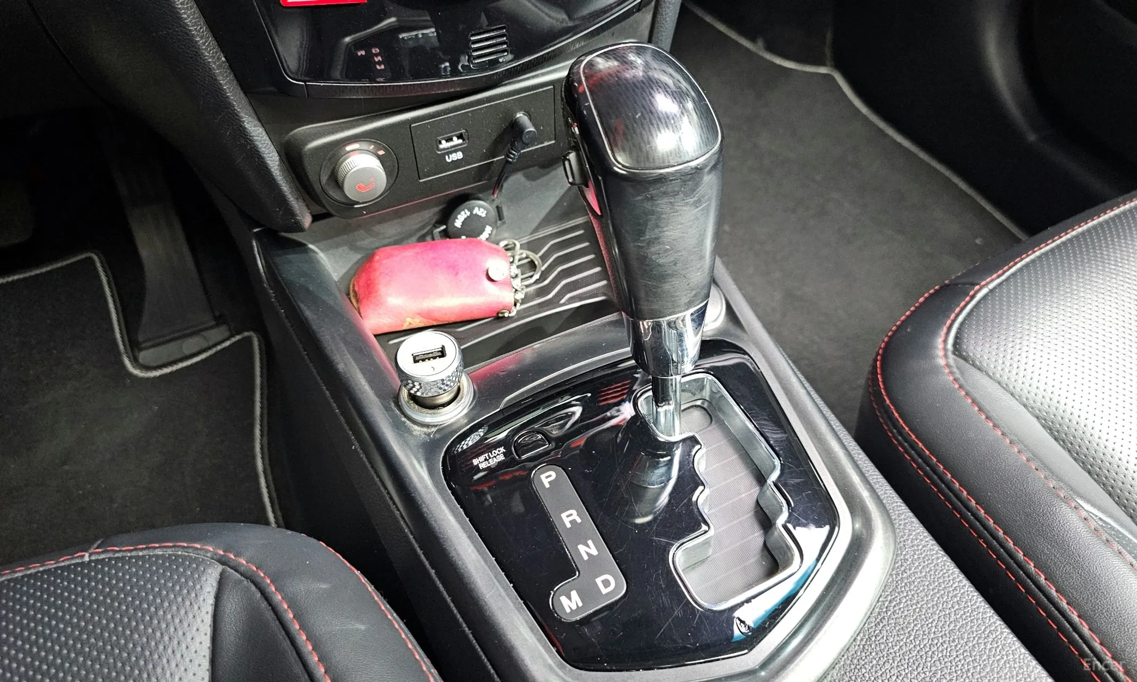 KG Mobility (SsangYong) Tivoli Air превью 9