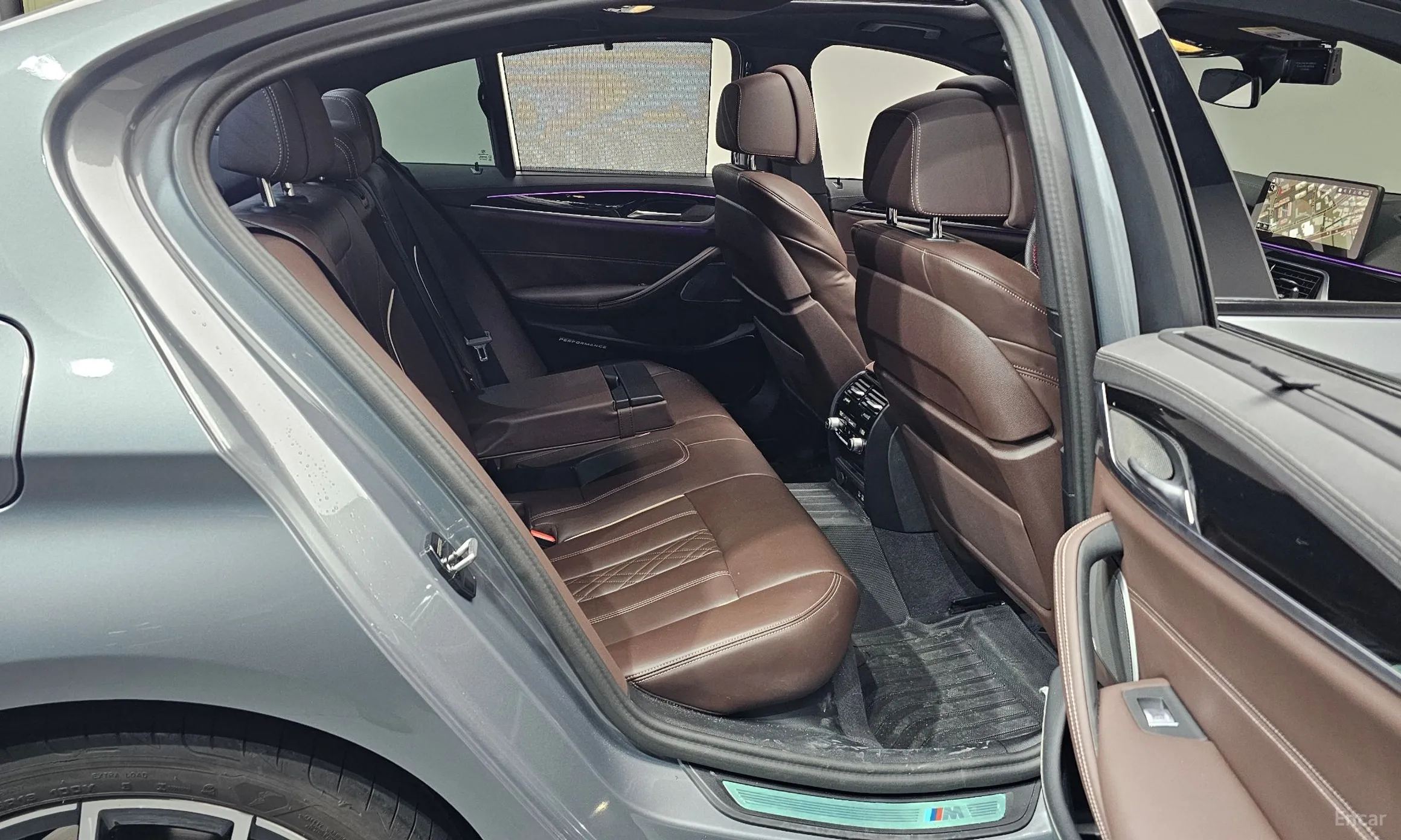 BMW 5 Series (G30) превью 12