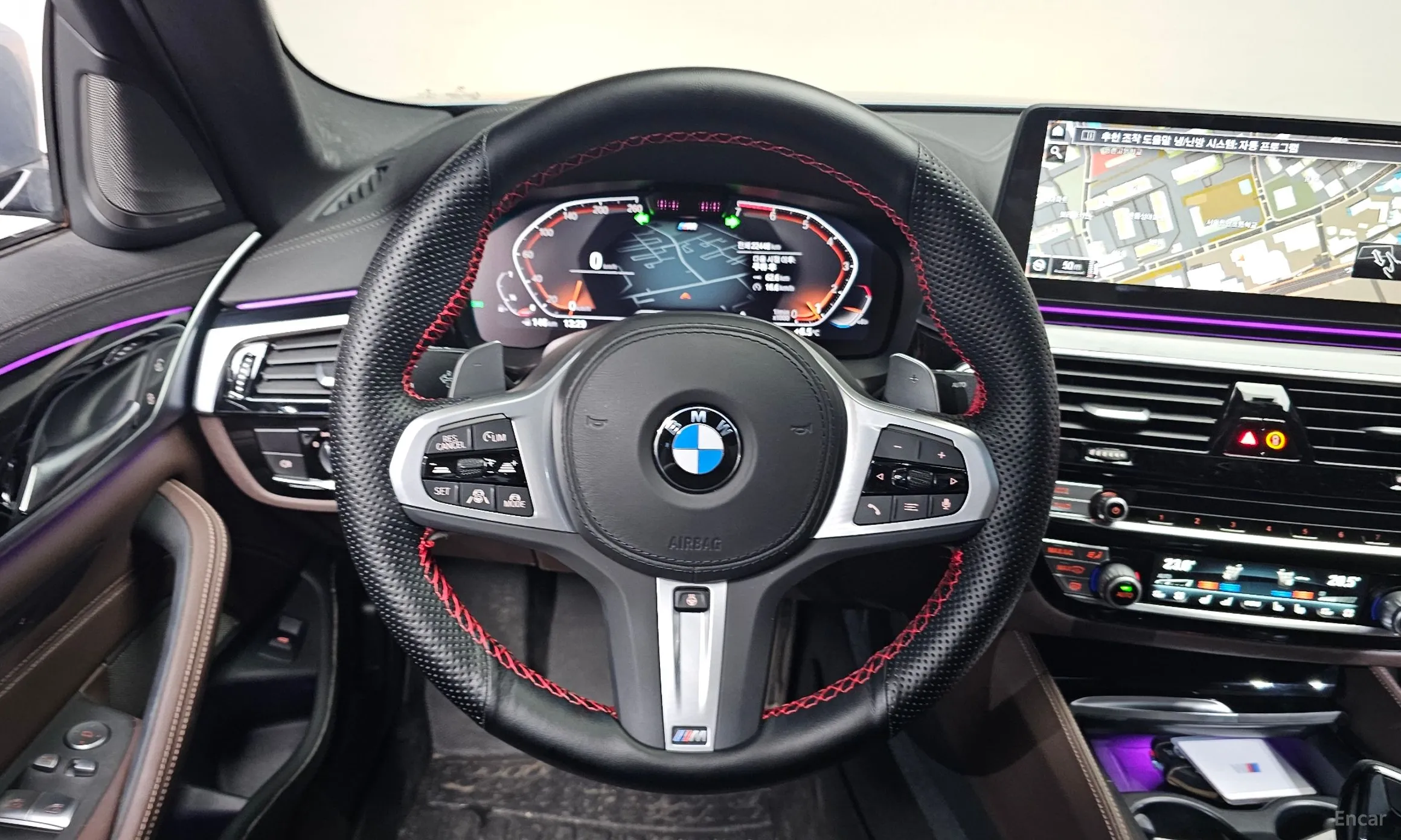 BMW 5 Series (G30) превью 13