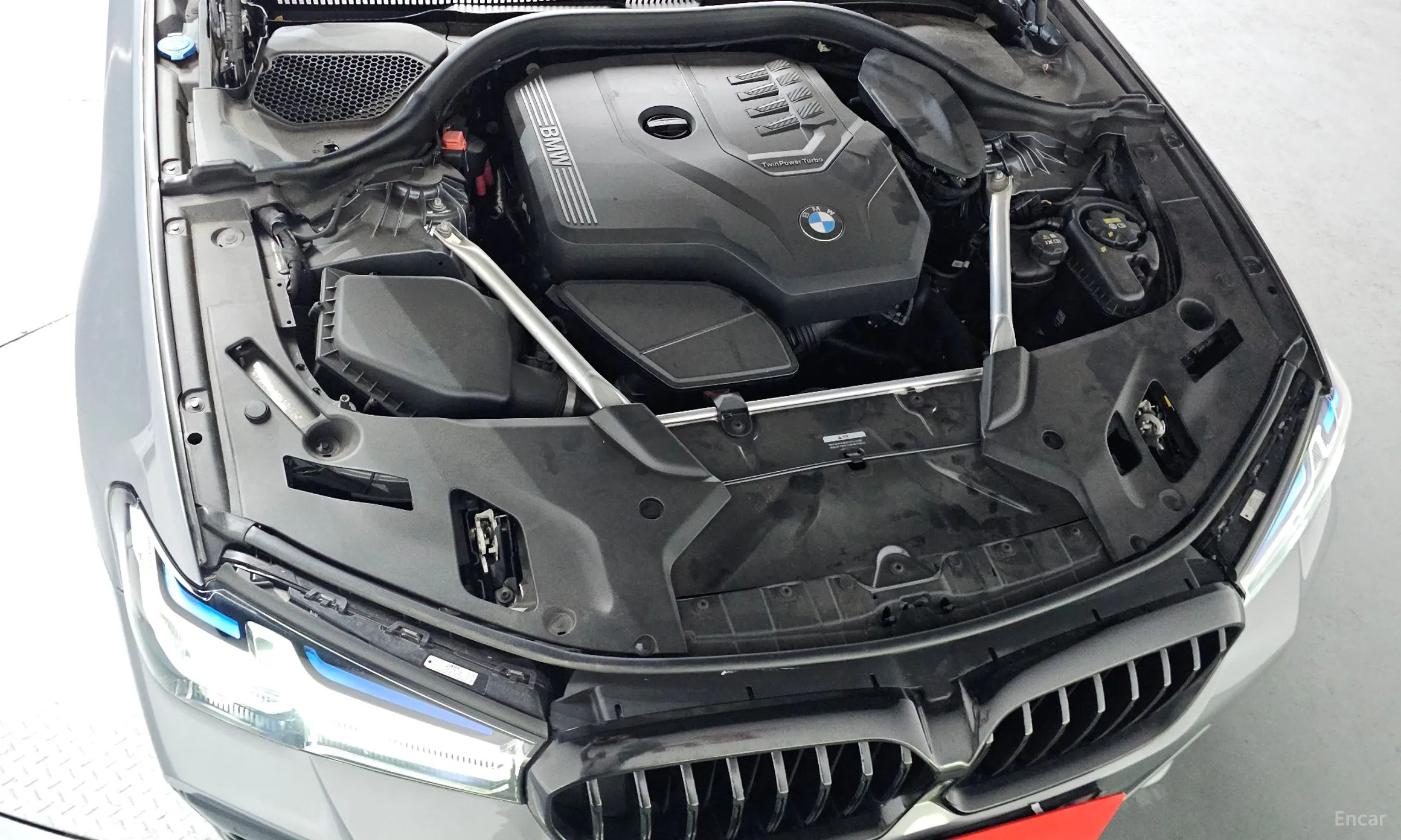 BMW 5 Series (G30) превью 6