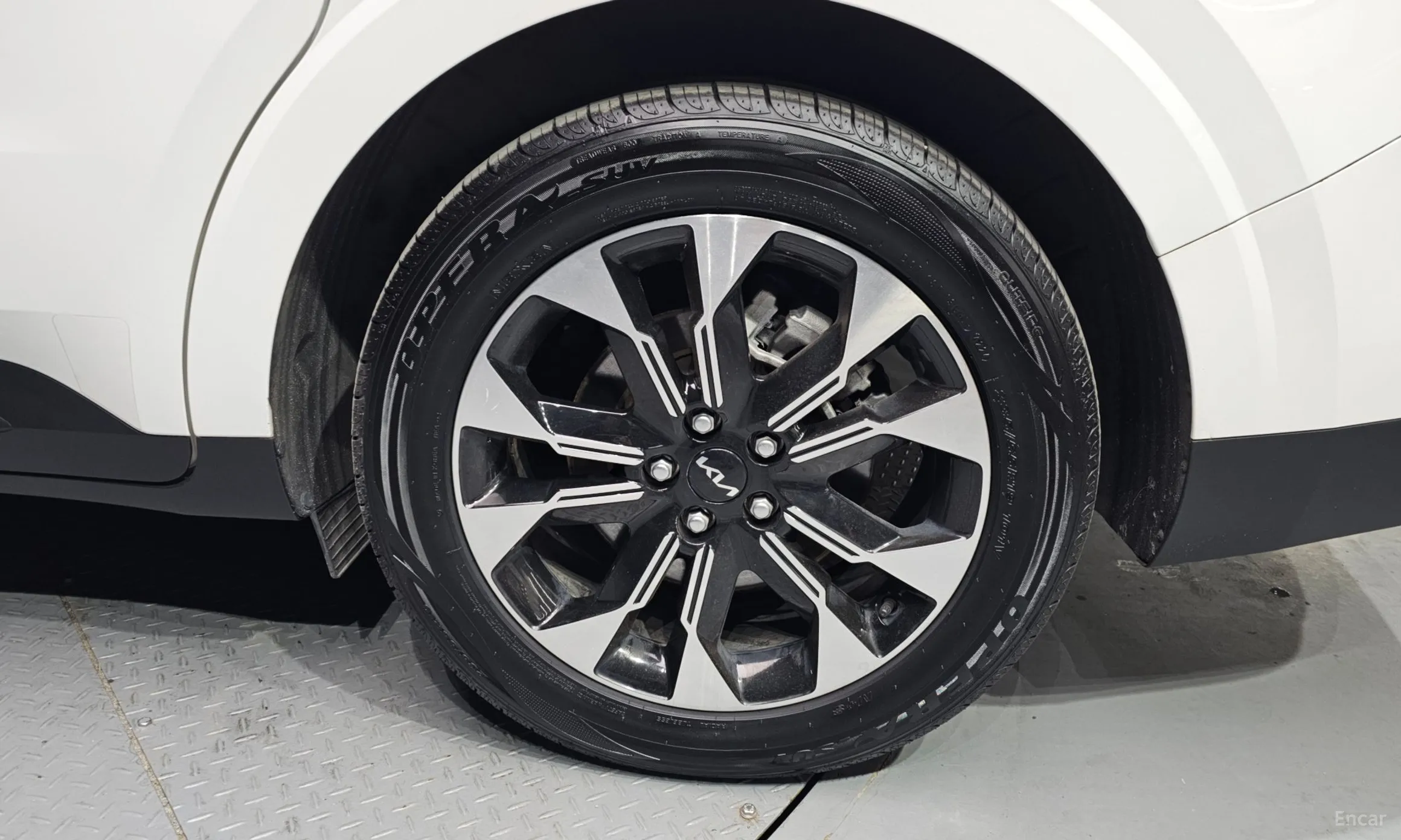 Kia Carnival Gen 4 превью 5