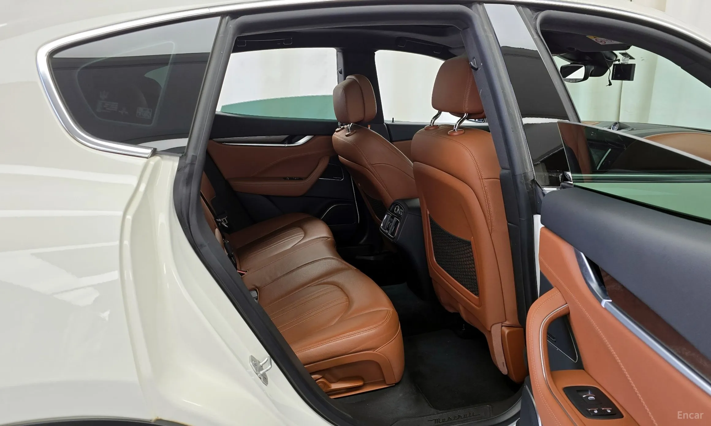 Maserati Levante превью 12