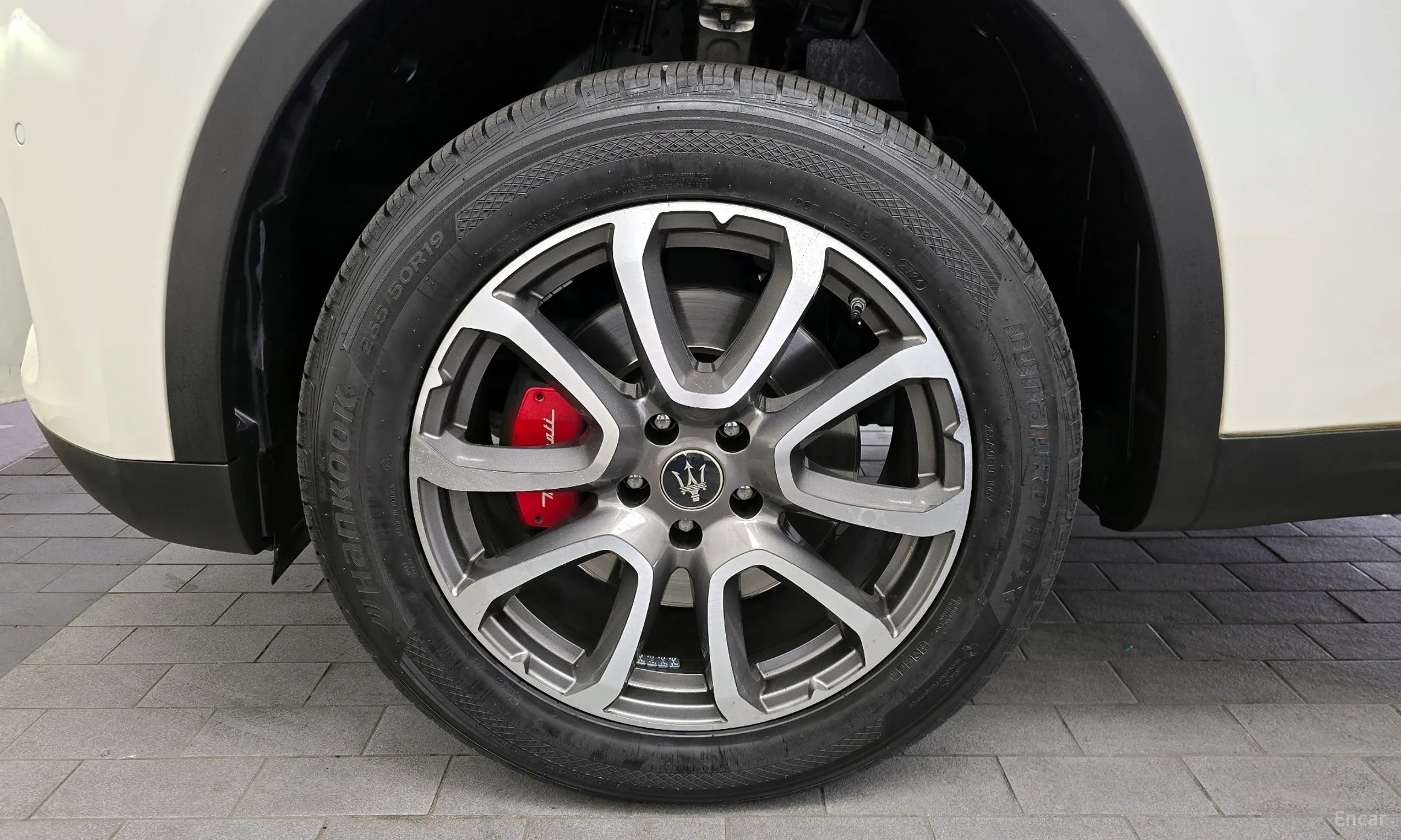 Maserati Levante превью 5