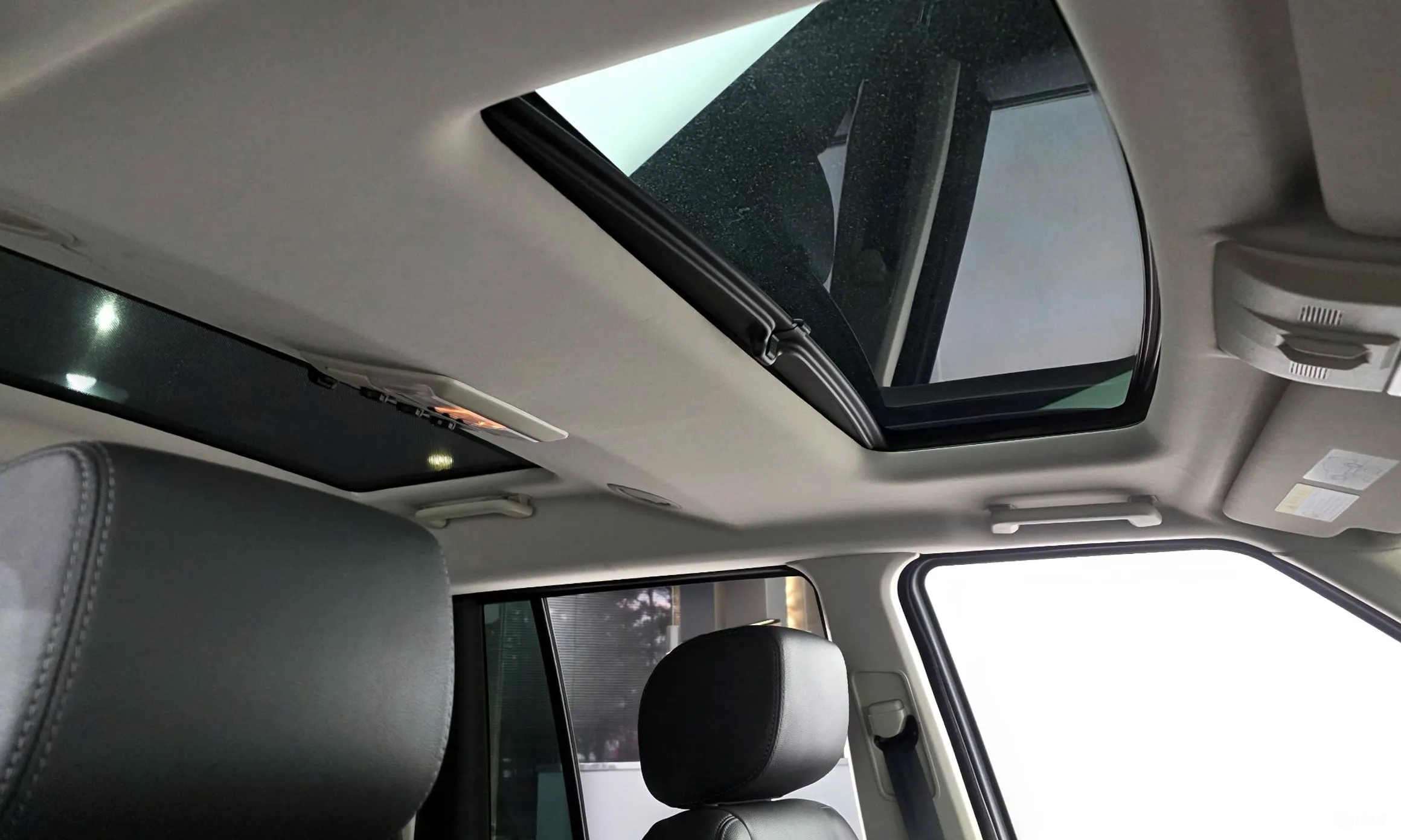 Land Rover Discovery 4 превью 18