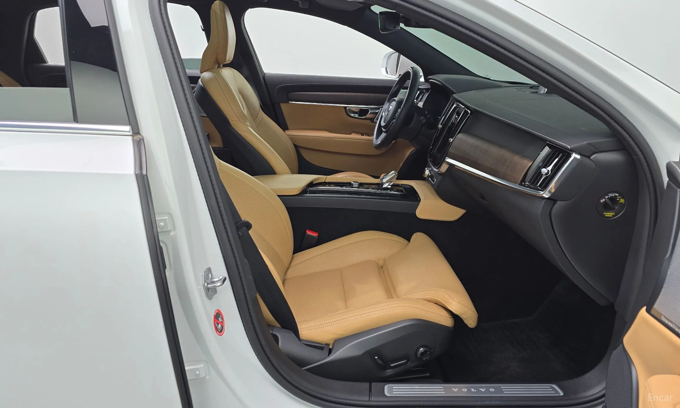 Volvo S90 превью 11