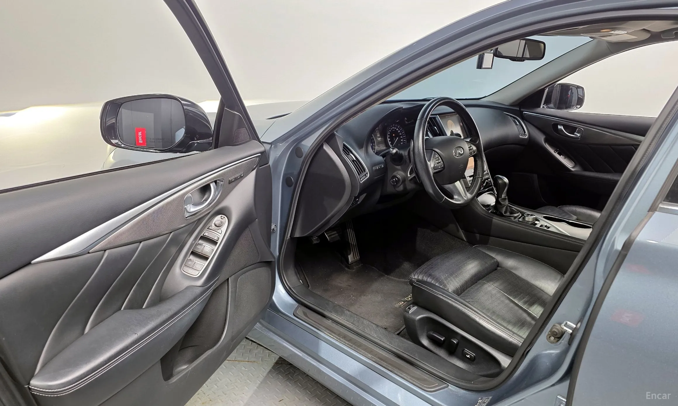 Infiniti Q50 превью 10