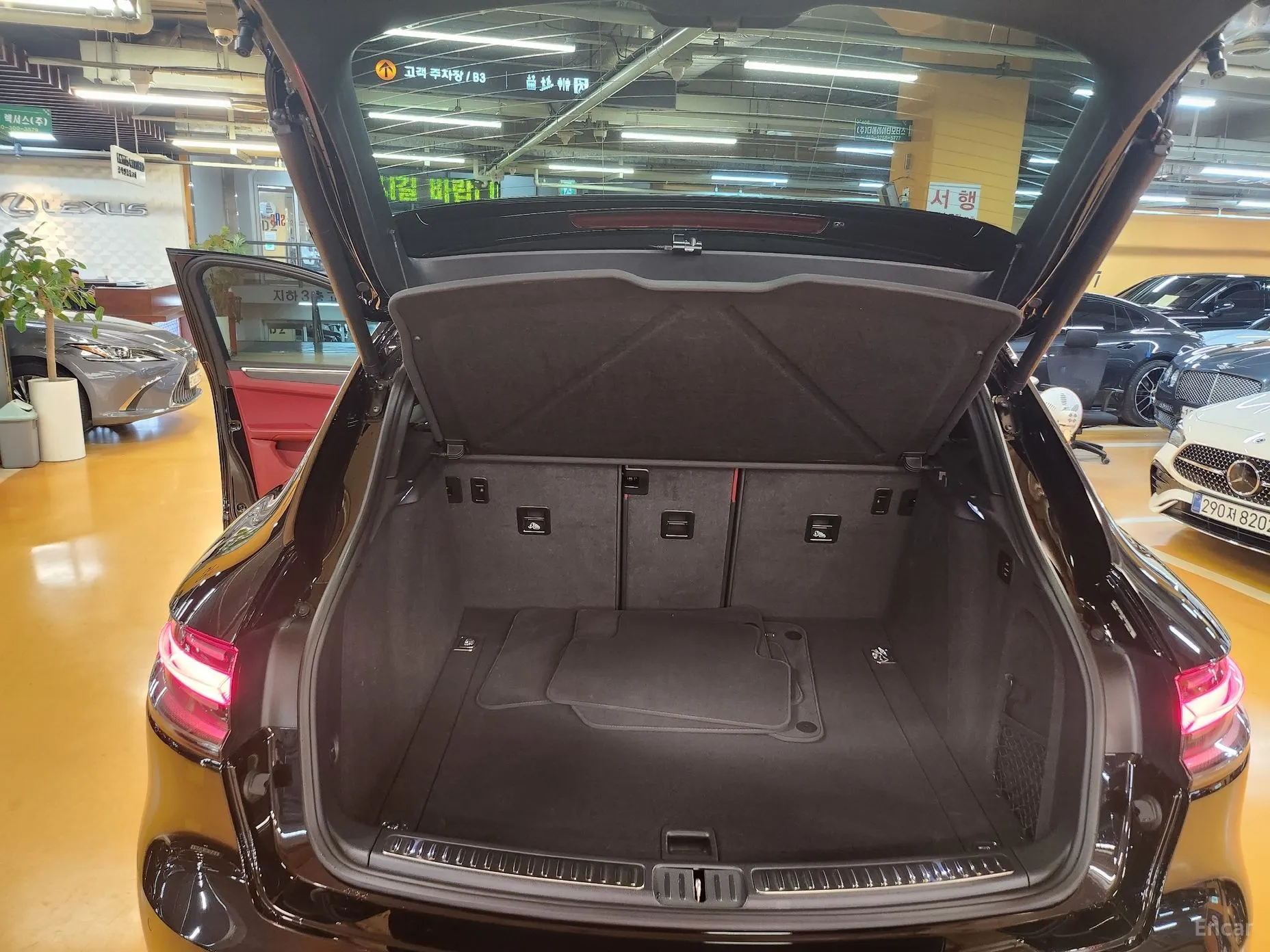 Porsche Macan превью 16