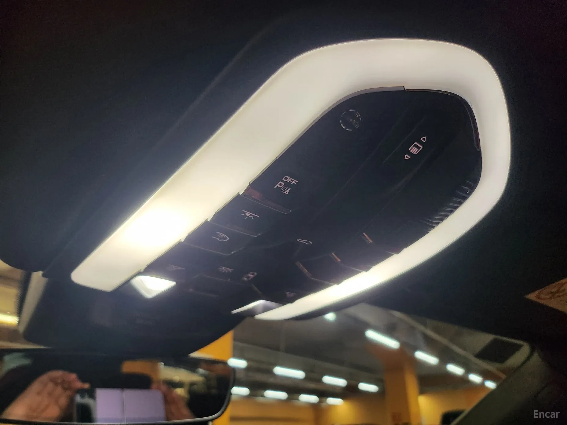 Porsche Macan превью 20