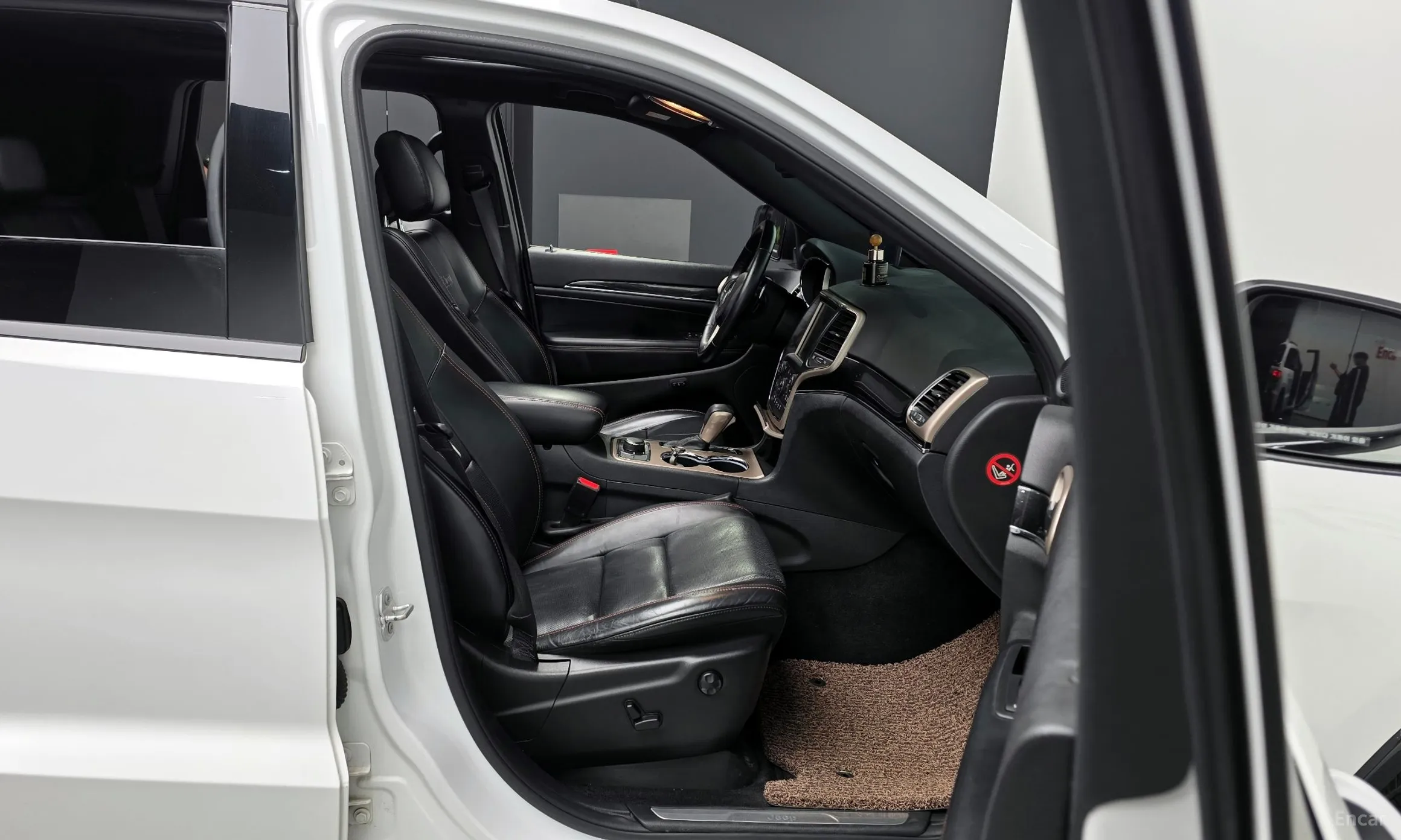 Jeep Grand Cherokee превью 11