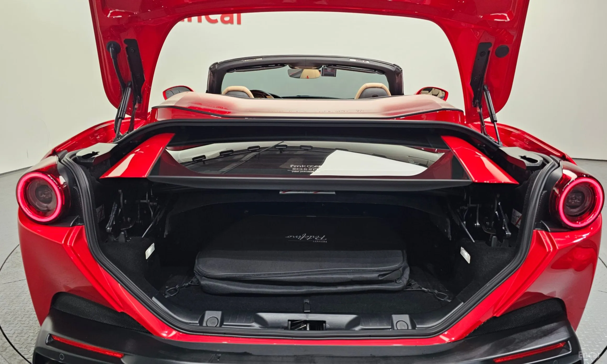 Ferrari Portofino превью 20