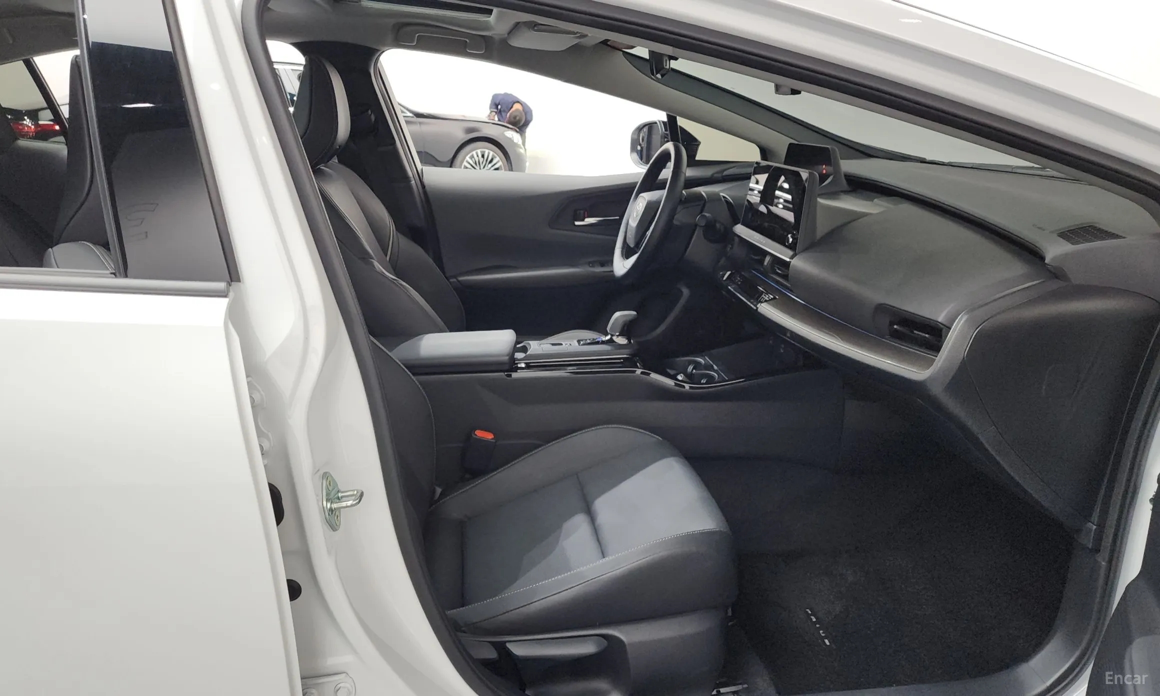 Toyota Prius 5th Generation превью 11
