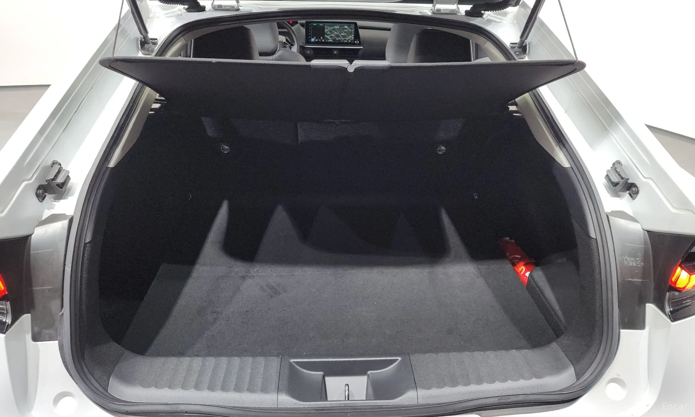 Toyota Prius 5th Generation превью 20