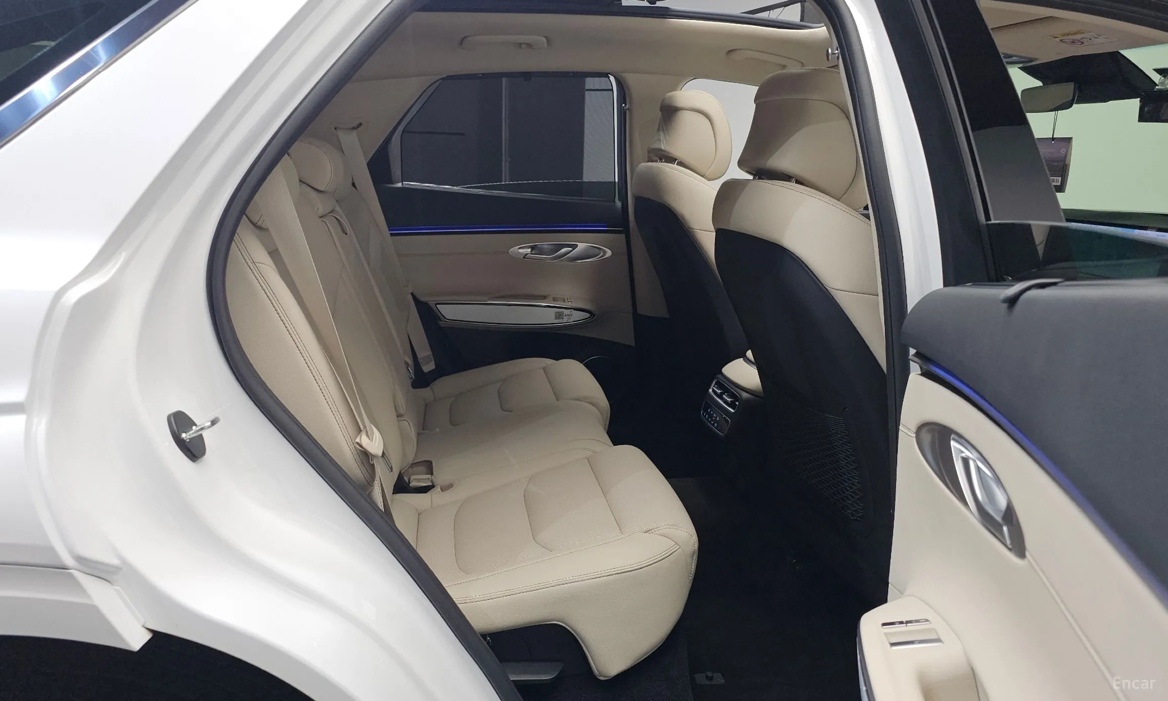 Genesis GV70 превью 13