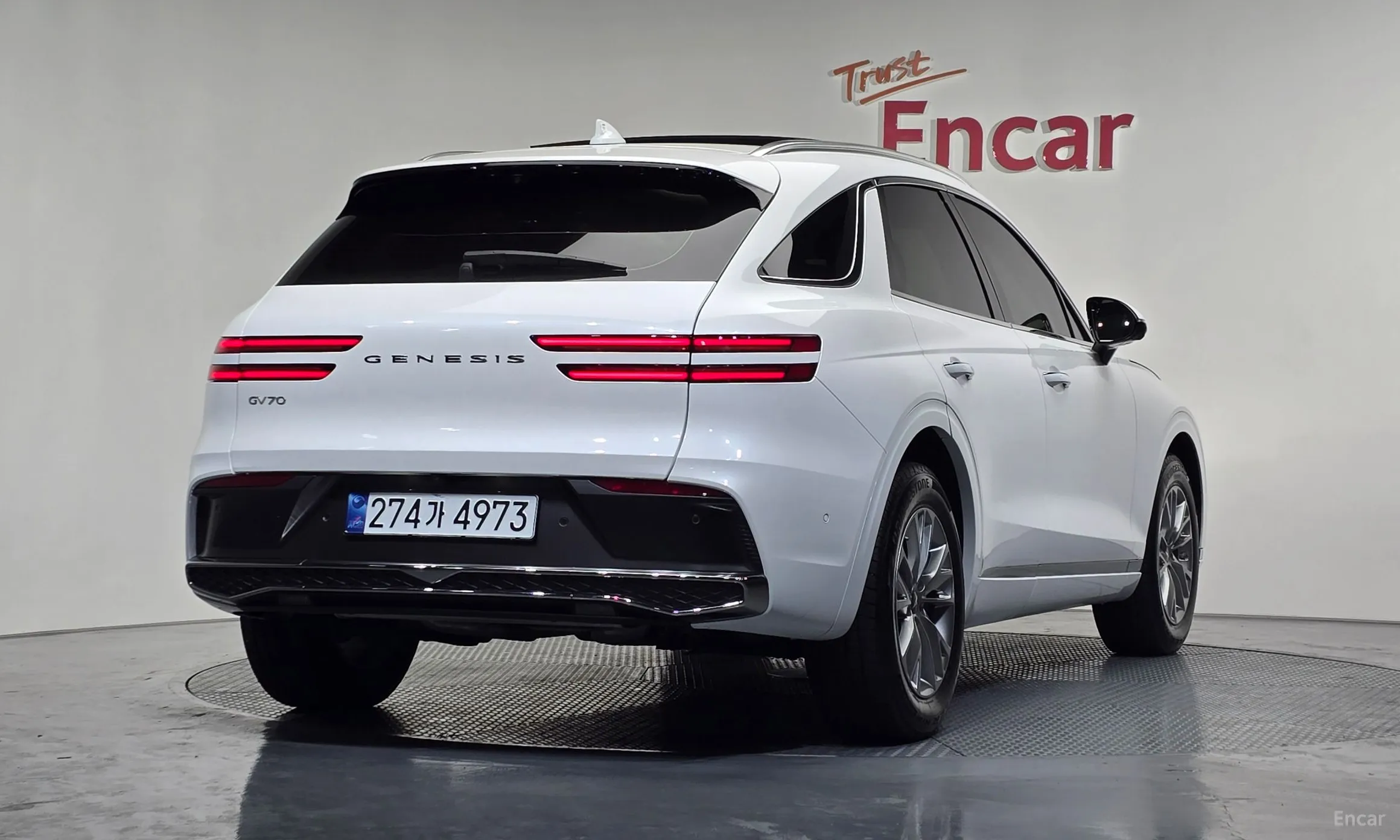 Genesis GV70 превью 2