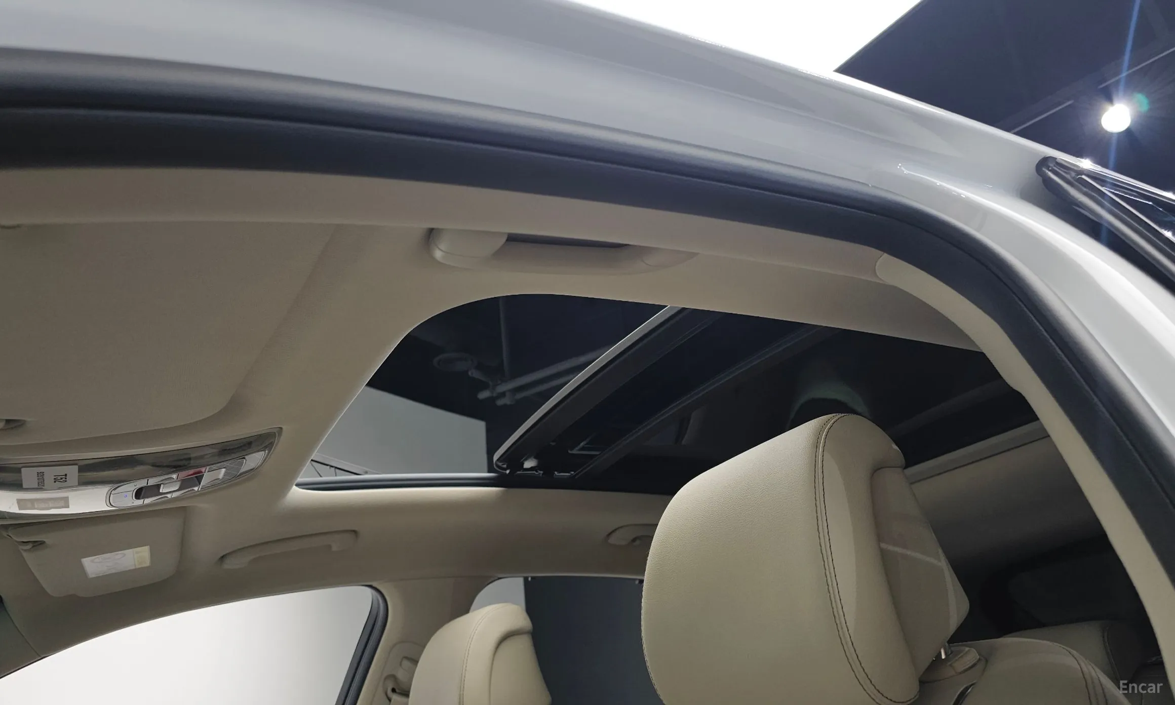 Genesis GV70 превью 19