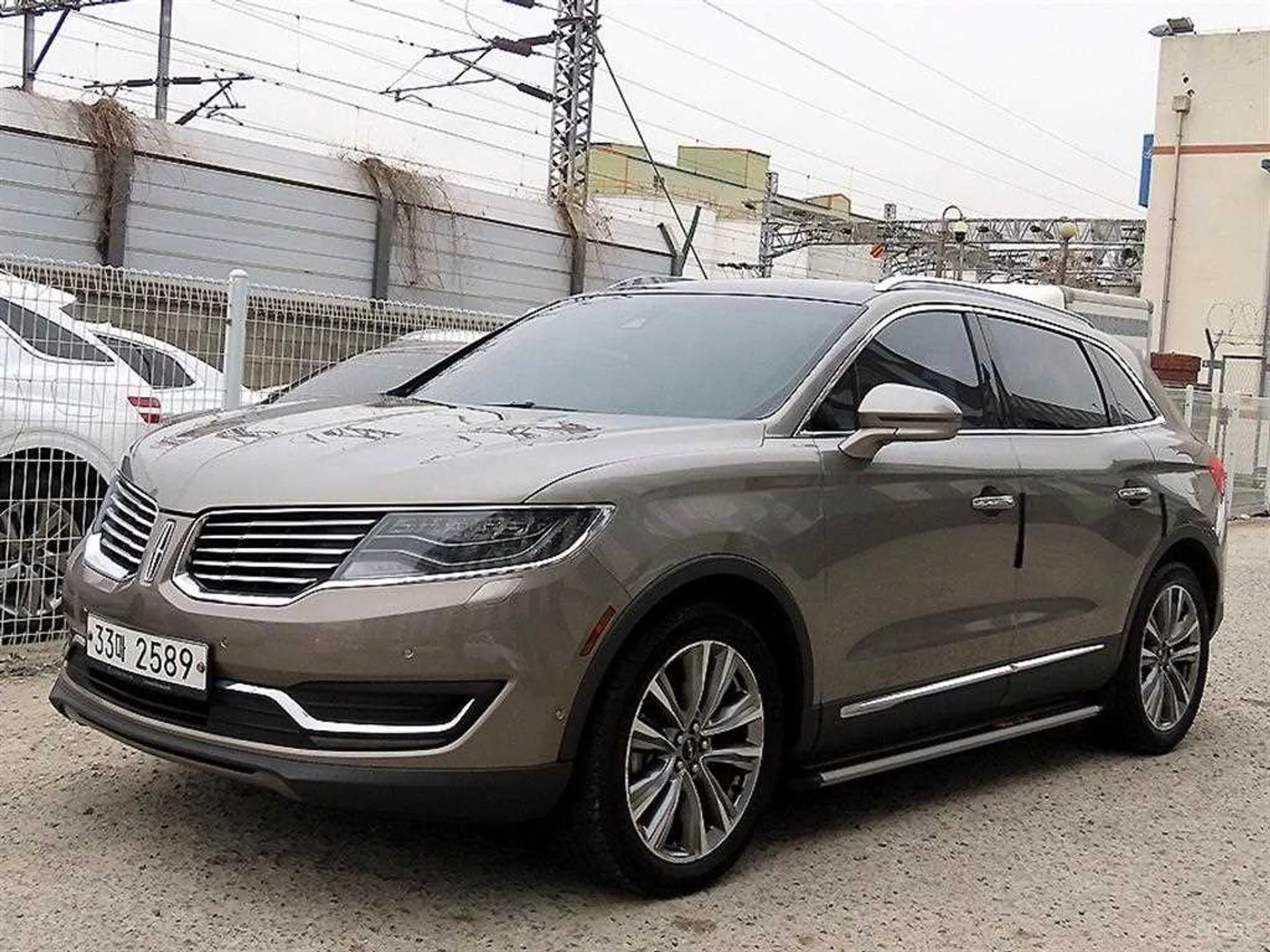 Lincoln MKX 2nd Generation превью 2