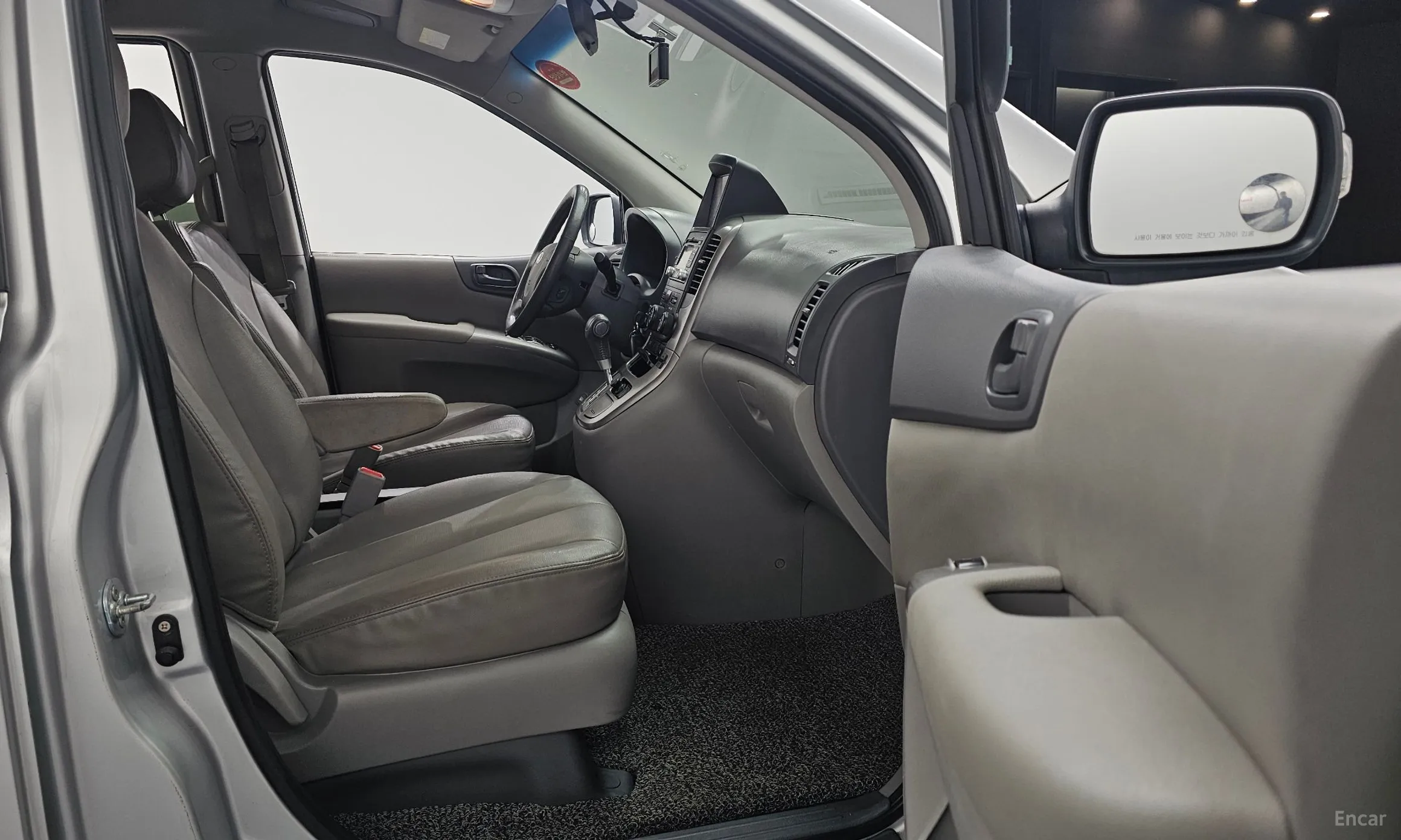 Kia Carnival R превью 11