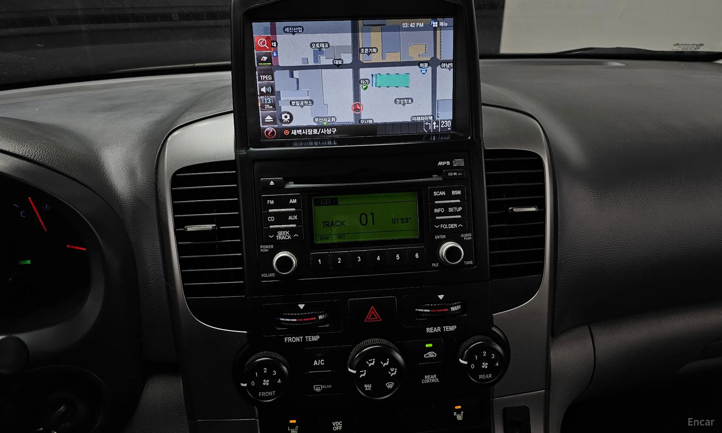 Kia Carnival R превью 15