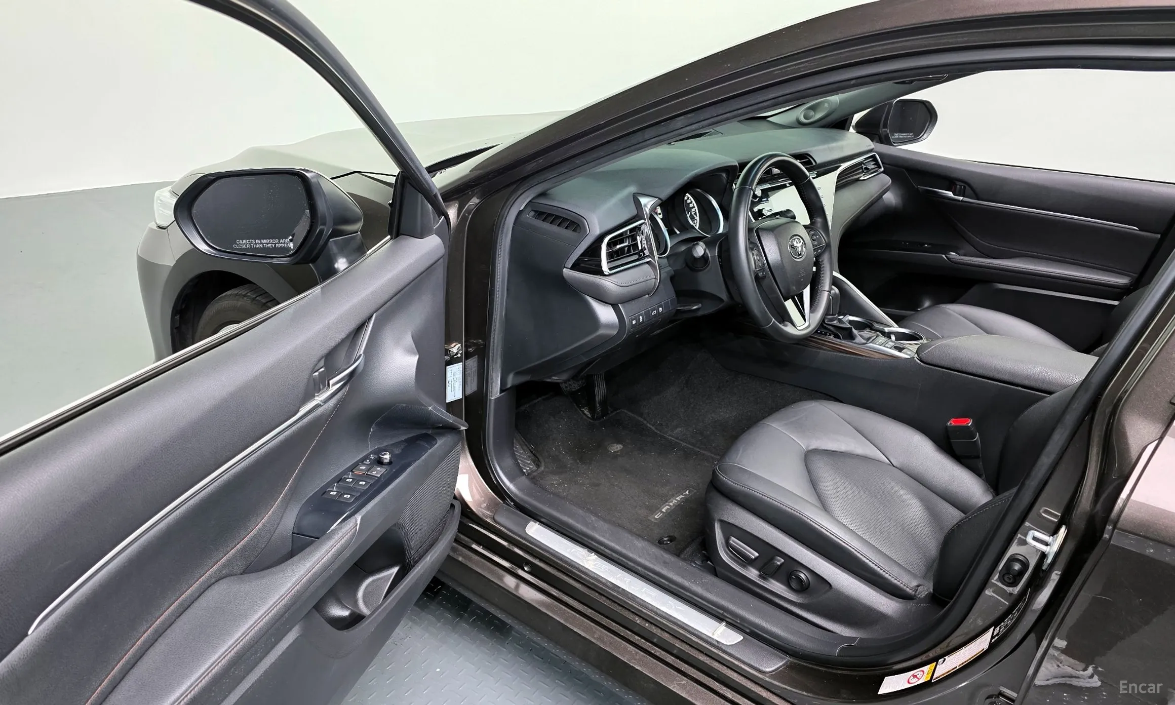 Toyota Camry (XV70) превью 11