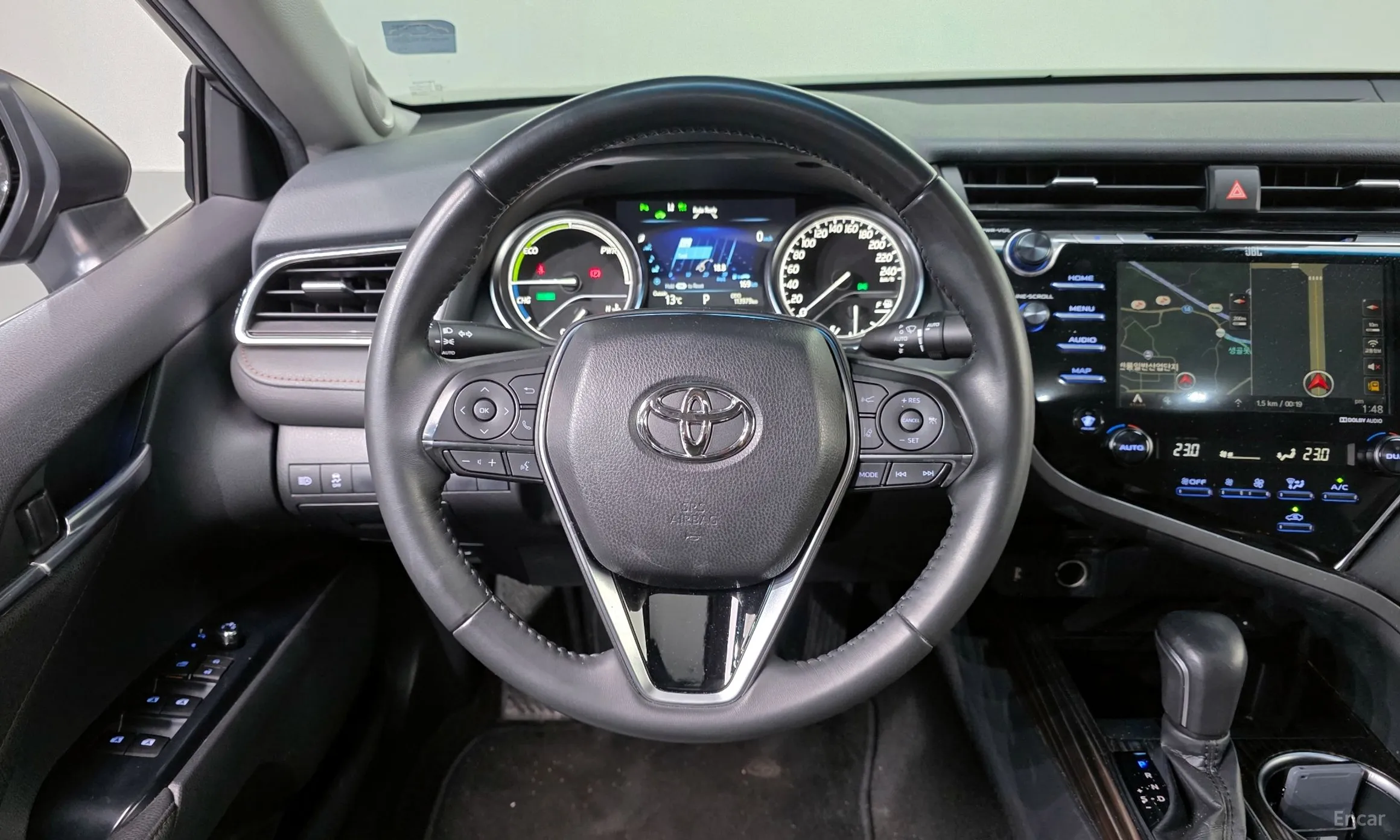 Toyota Camry (XV70) превью 13