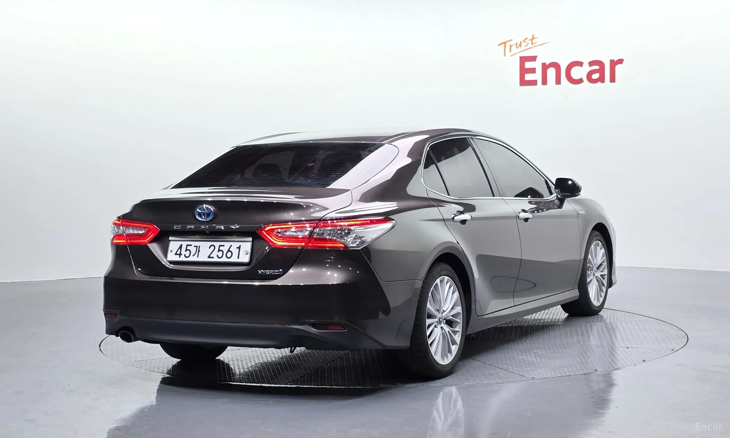 Toyota Camry (XV70) превью 2