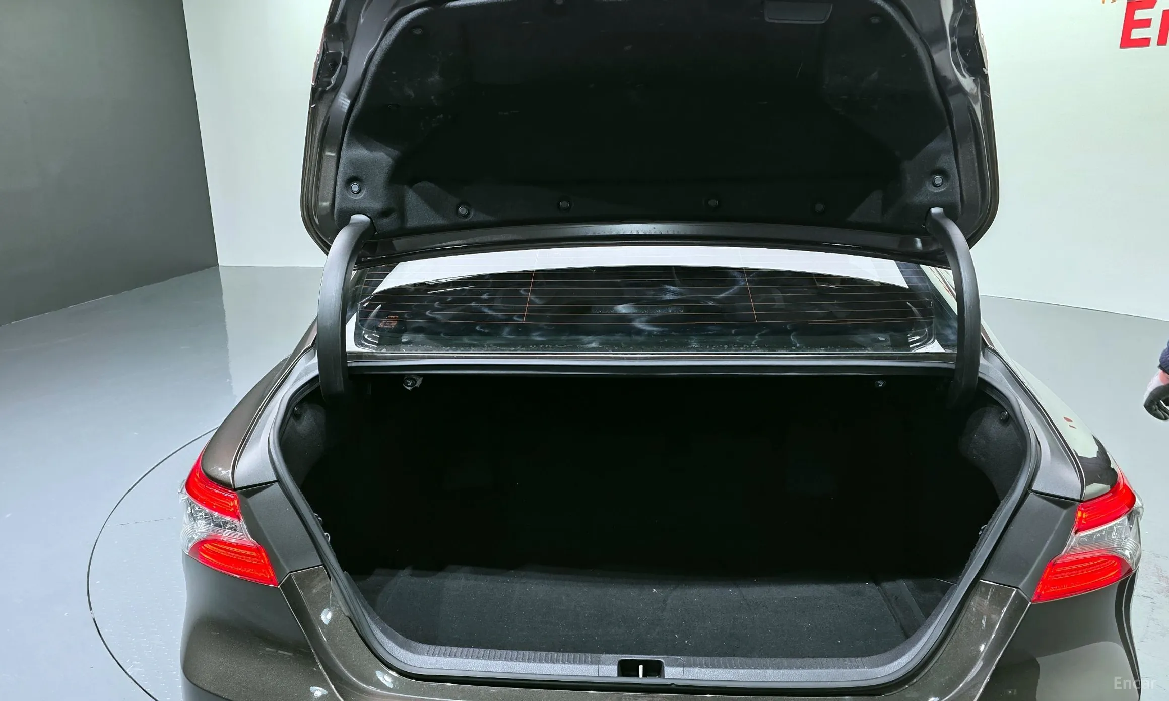 Toyota Camry (XV70) превью 20