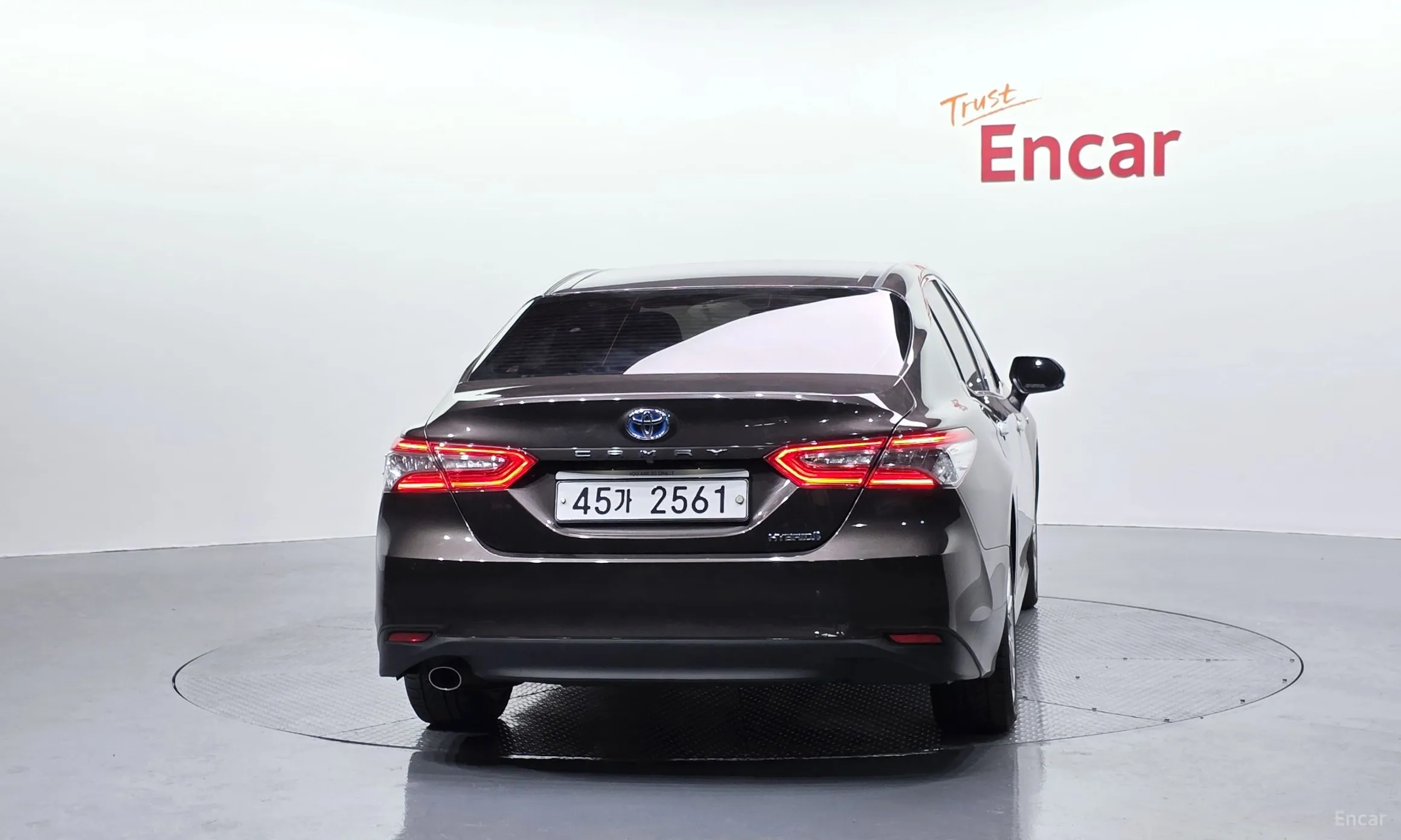 Toyota Camry (XV70) превью 4