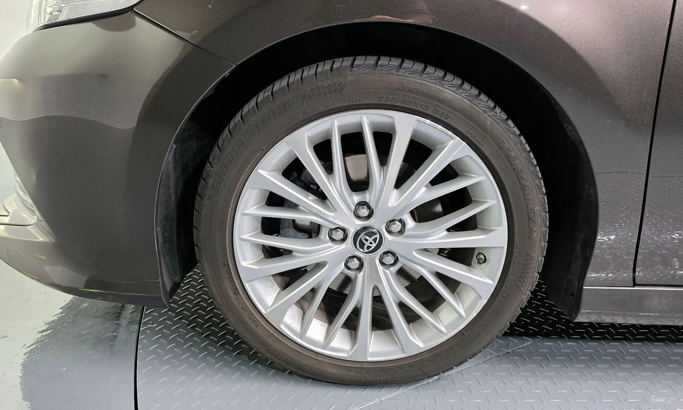 Toyota Camry (XV70) превью 5